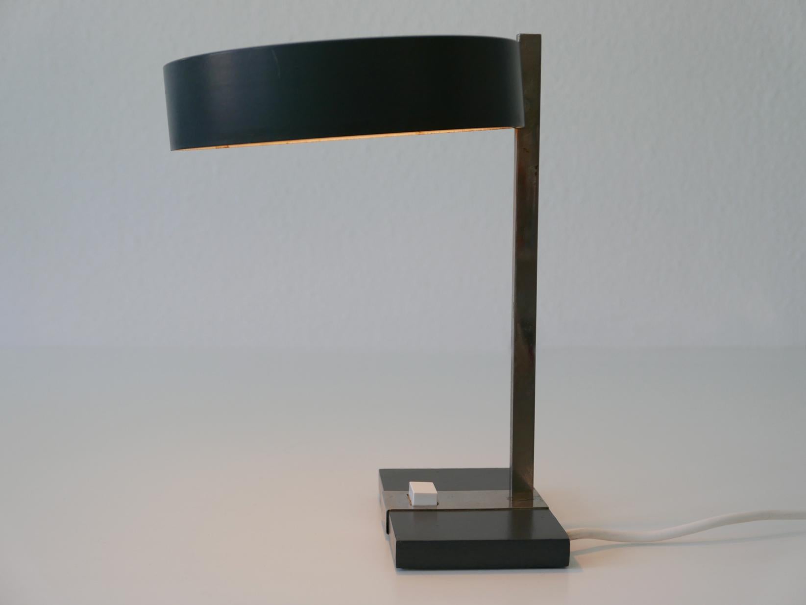 Lacquered Elegant Mid-Century Modern Table Lamp or Desk Light by Hillebrand, 1960s Germany For Sale