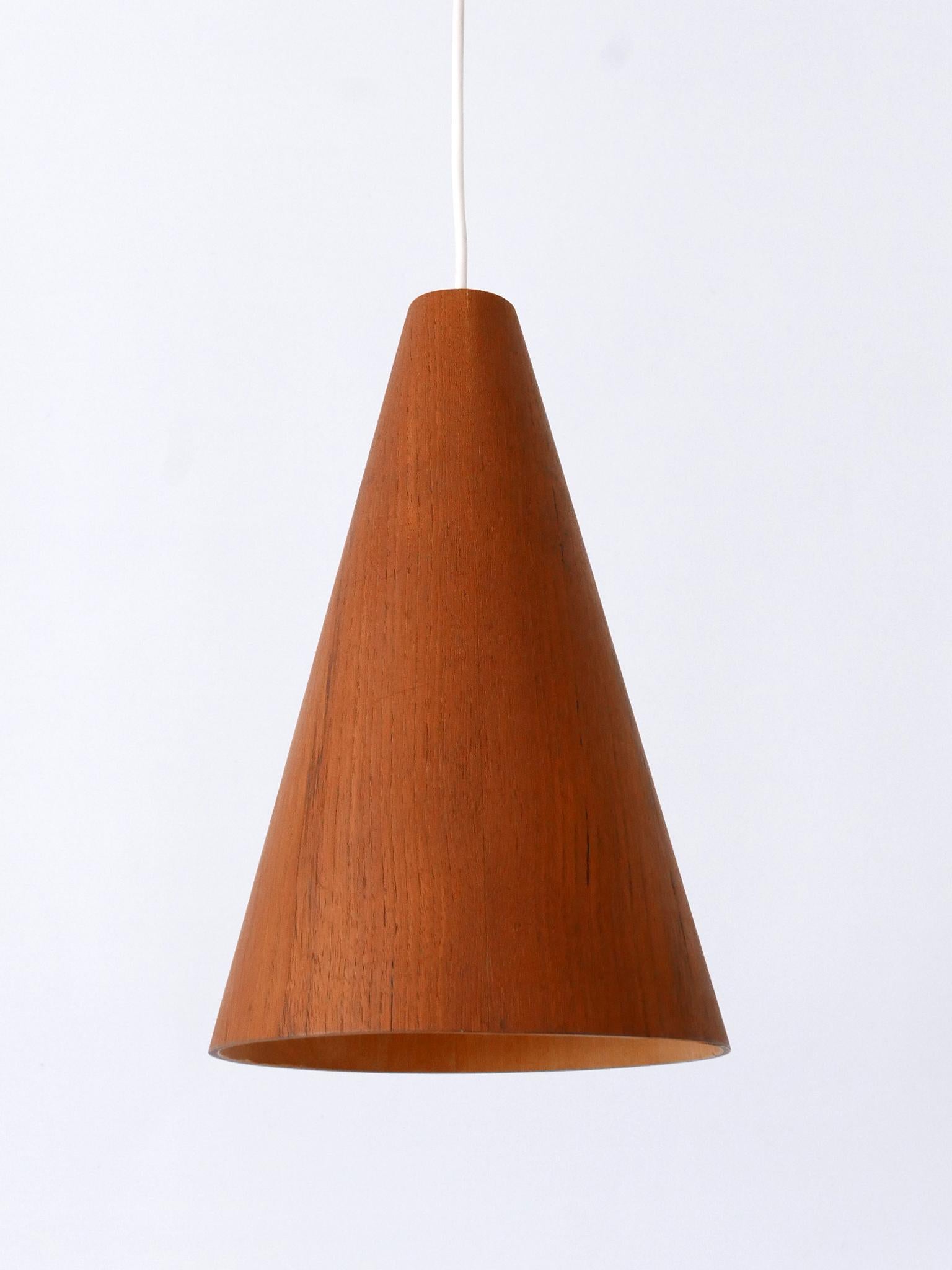 Elegant Mid Century Modern Teak Pendant Lamp or Hanging Light Scandinavia 1960s For Sale 4