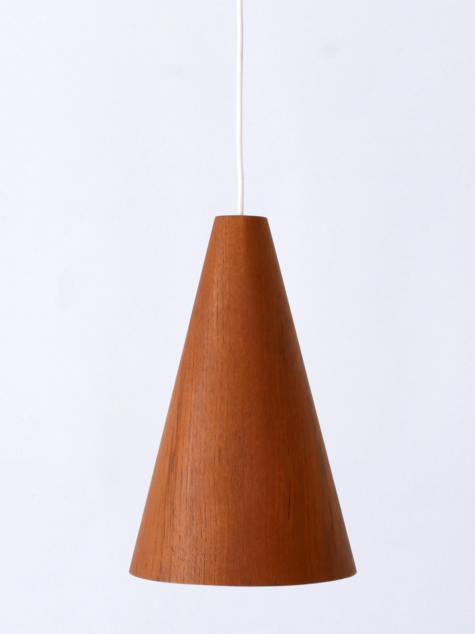 Elegant Mid Century Modern Teak Pendant Lamp or Hanging Light Scandinavia 1960s For Sale 8