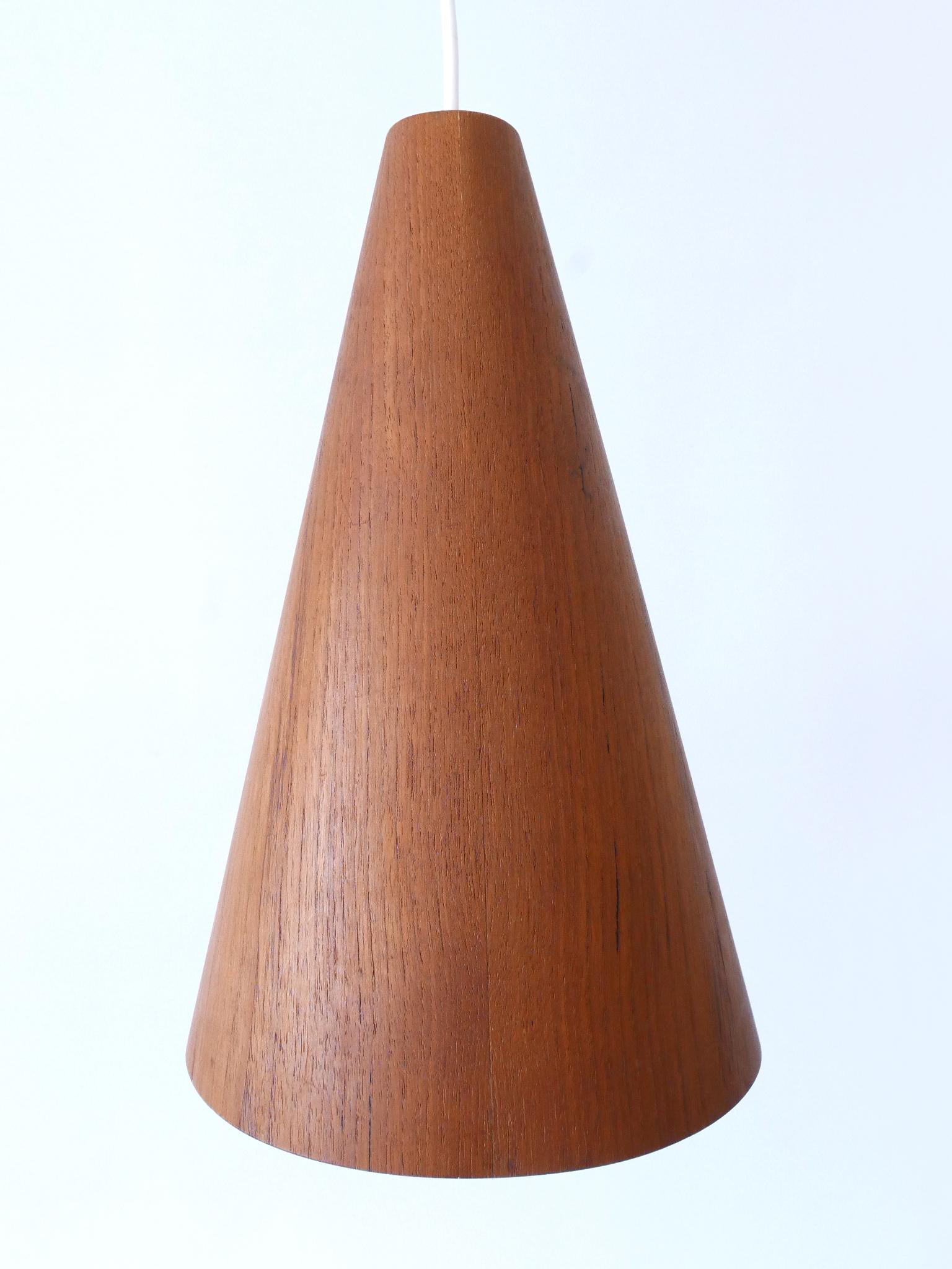Elegant Mid Century Modern Teak Pendant Lamp or Hanging Light Scandinavia 1960s For Sale 9