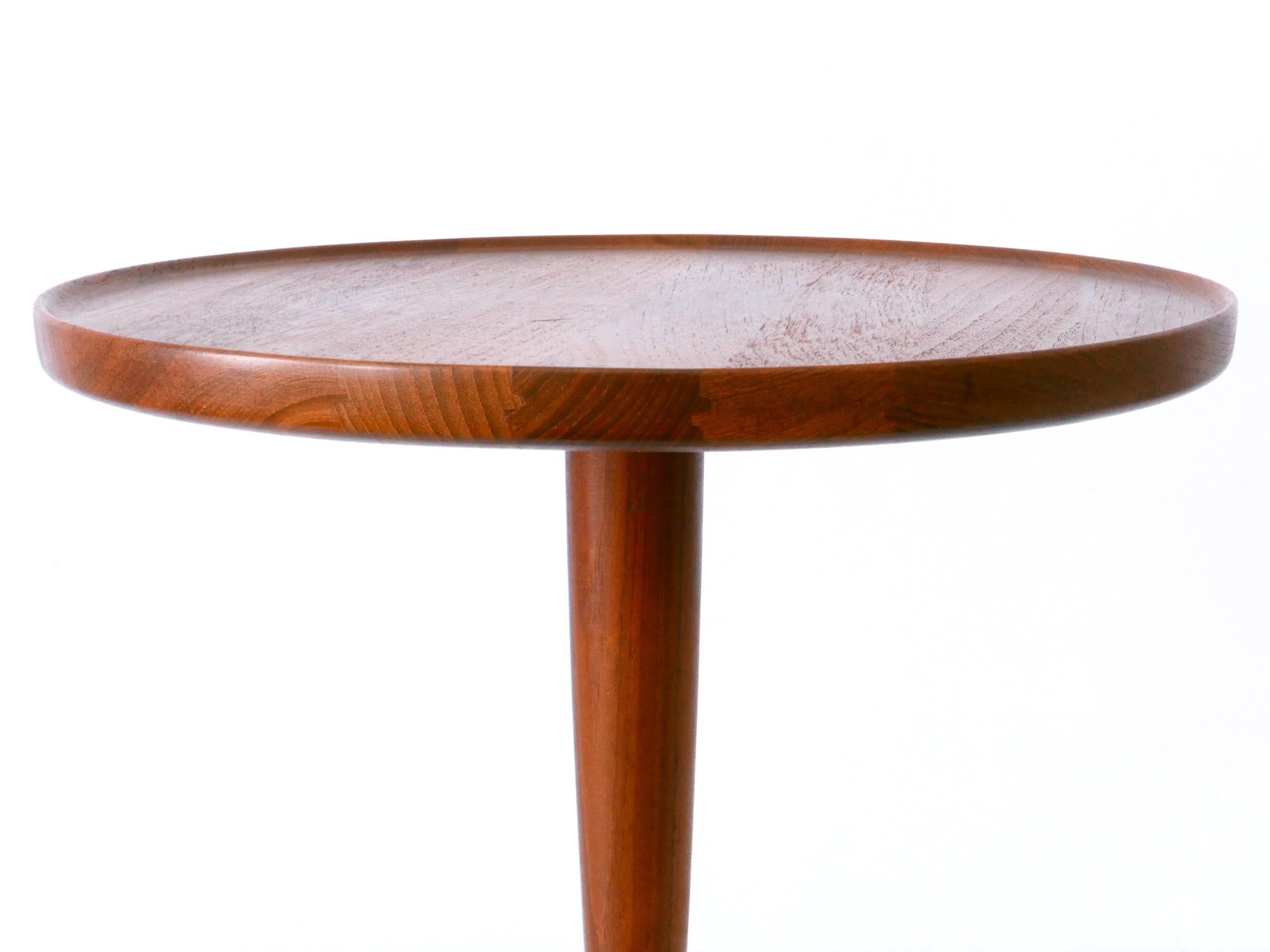 Elegant Mid-Century Modern Teak Side Table by Hans C. Andersen for Artek 1960s For Sale 4