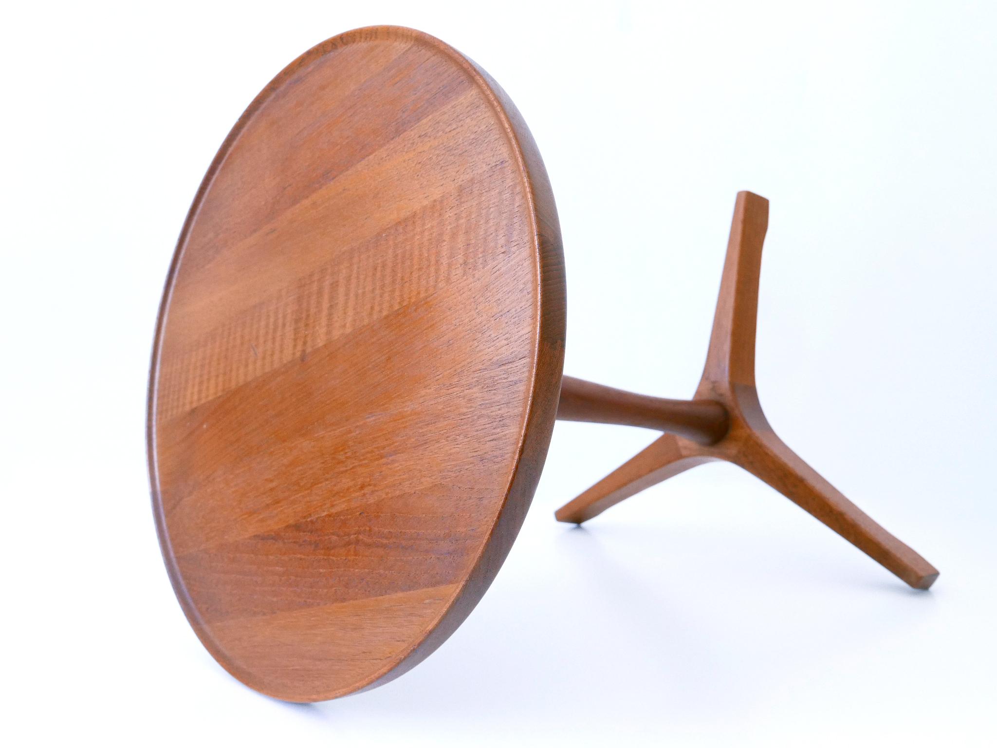 Elegant Mid-Century Modern Teak Side Table by Hans C. Andersen for Artek 1960s For Sale 6