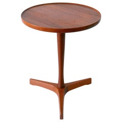 Elegance de la table d'appoint en teck de Hans C. Andersen pour Artek, 1960