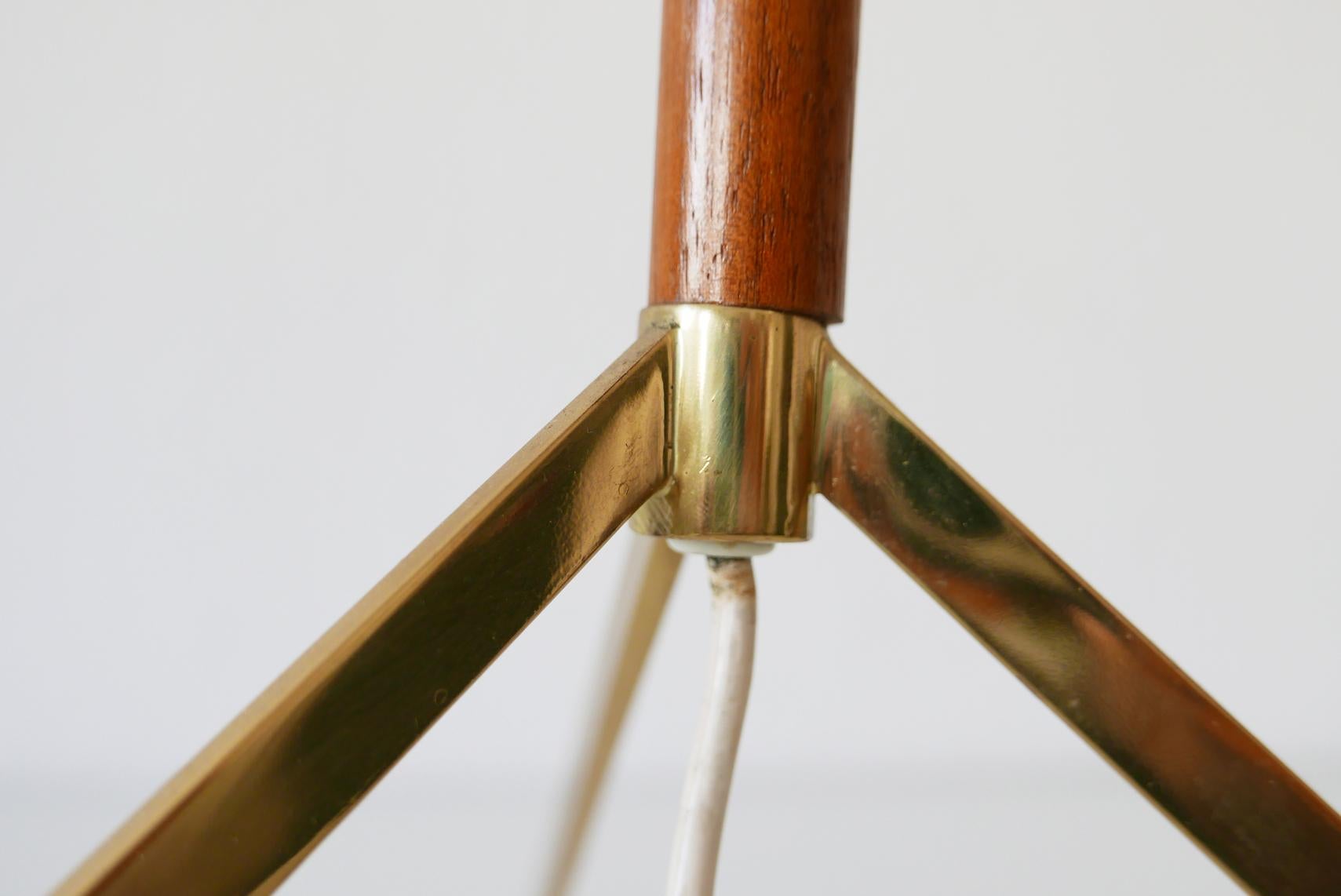 Elegant Mid-Century Modern Tripod Floor Lamp by J.T. Kalmar, Austria, 1950s For Sale 2