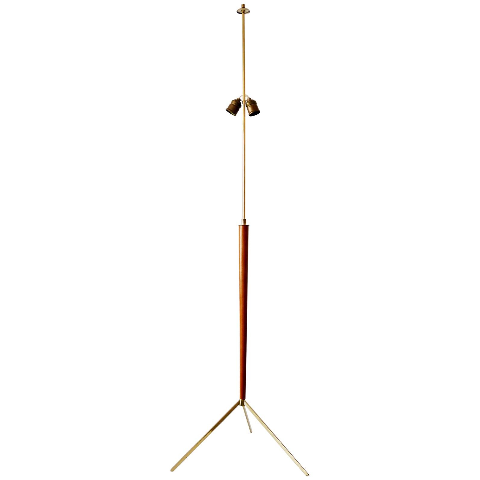 Elegance du lampadaire tripode moderne du milieu du siècle dernier par J.T. Kalmar, Autriche, années 1950