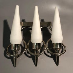 Elegant Midcentury Nickel-Plated Brass and Frosted Glass Sconce, Italy, 1950s