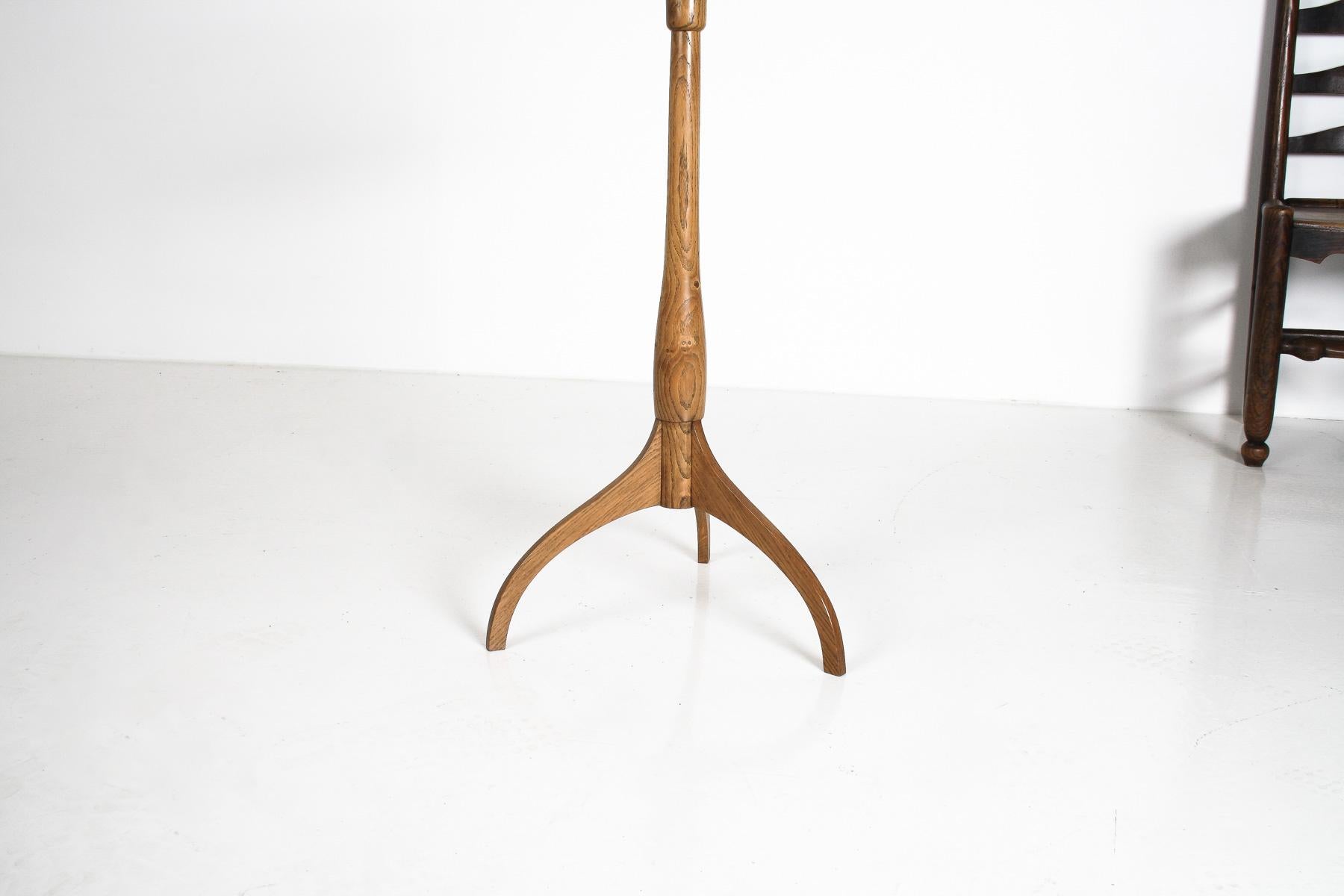 British Elegant Mid Century Pedestal Side Table in Light Oak For Sale