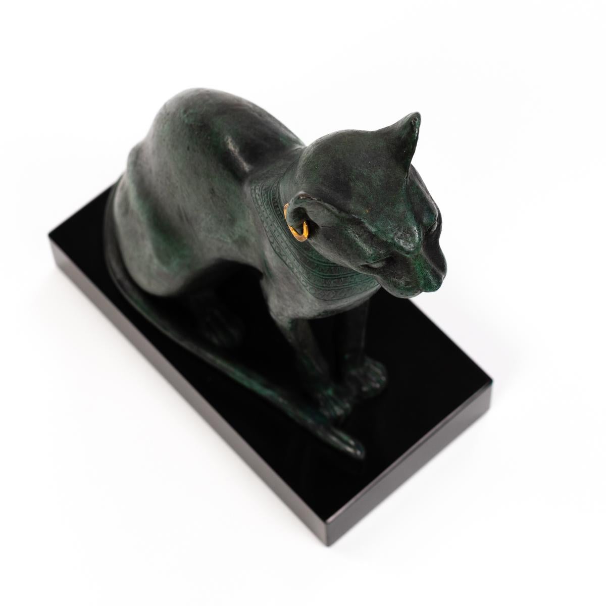 Elegant Midcentury Sitting Bronze Bastet Sculpture on Marble Base, France, 1960s 2