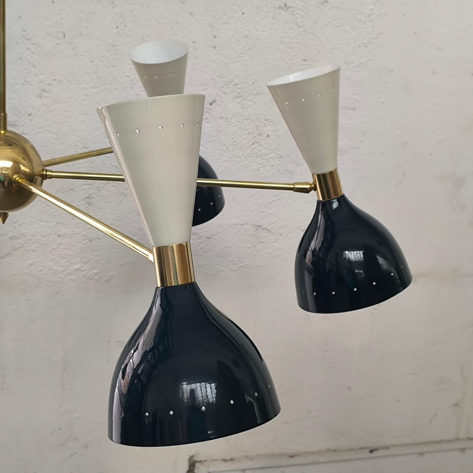 Contemporary Elegant Mid-Century Style Brass Chandelier with Midnight Blue White Cone Shades For Sale