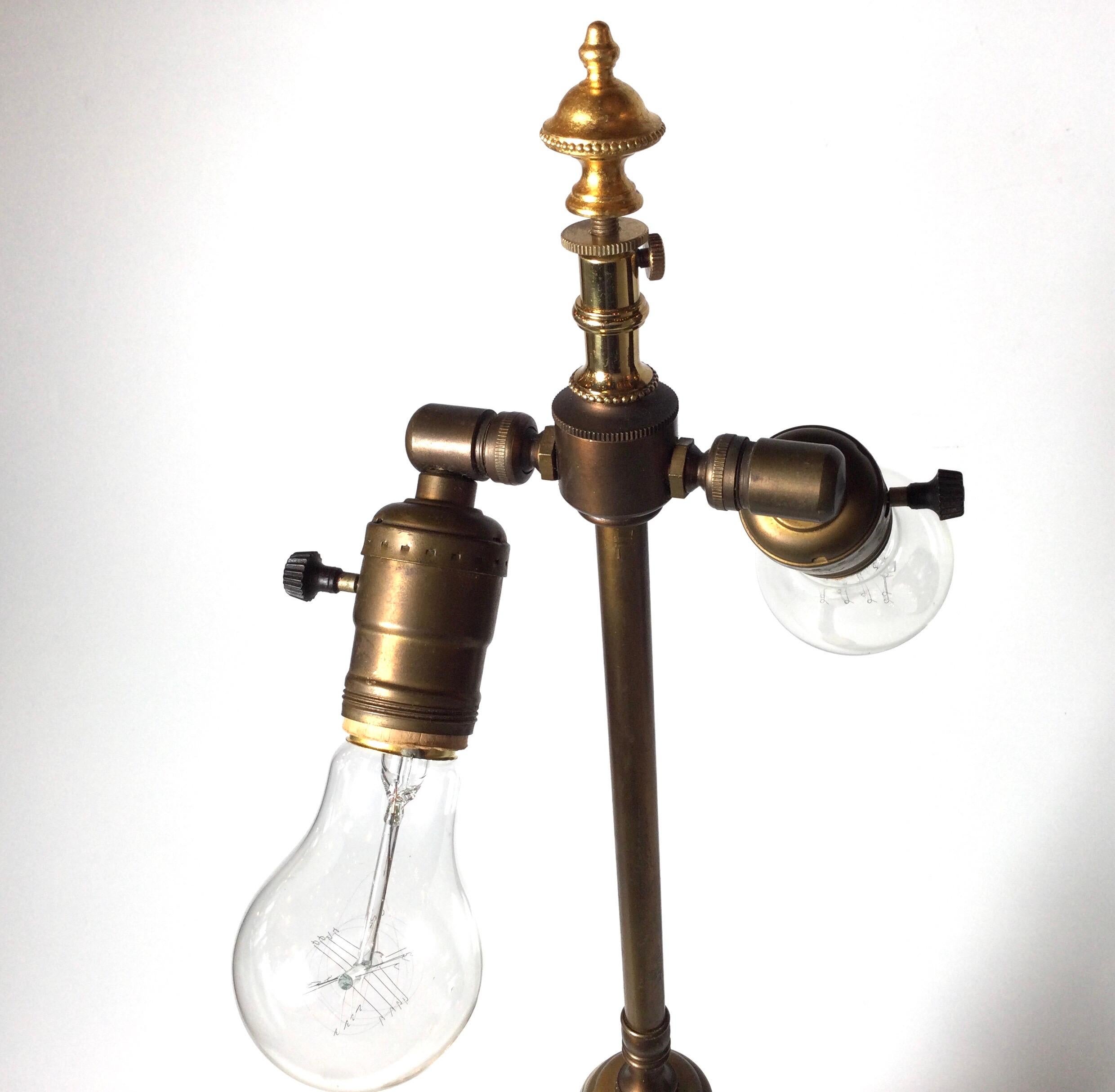 Elegant Mid Century Venetian Glass Table Lamp 1