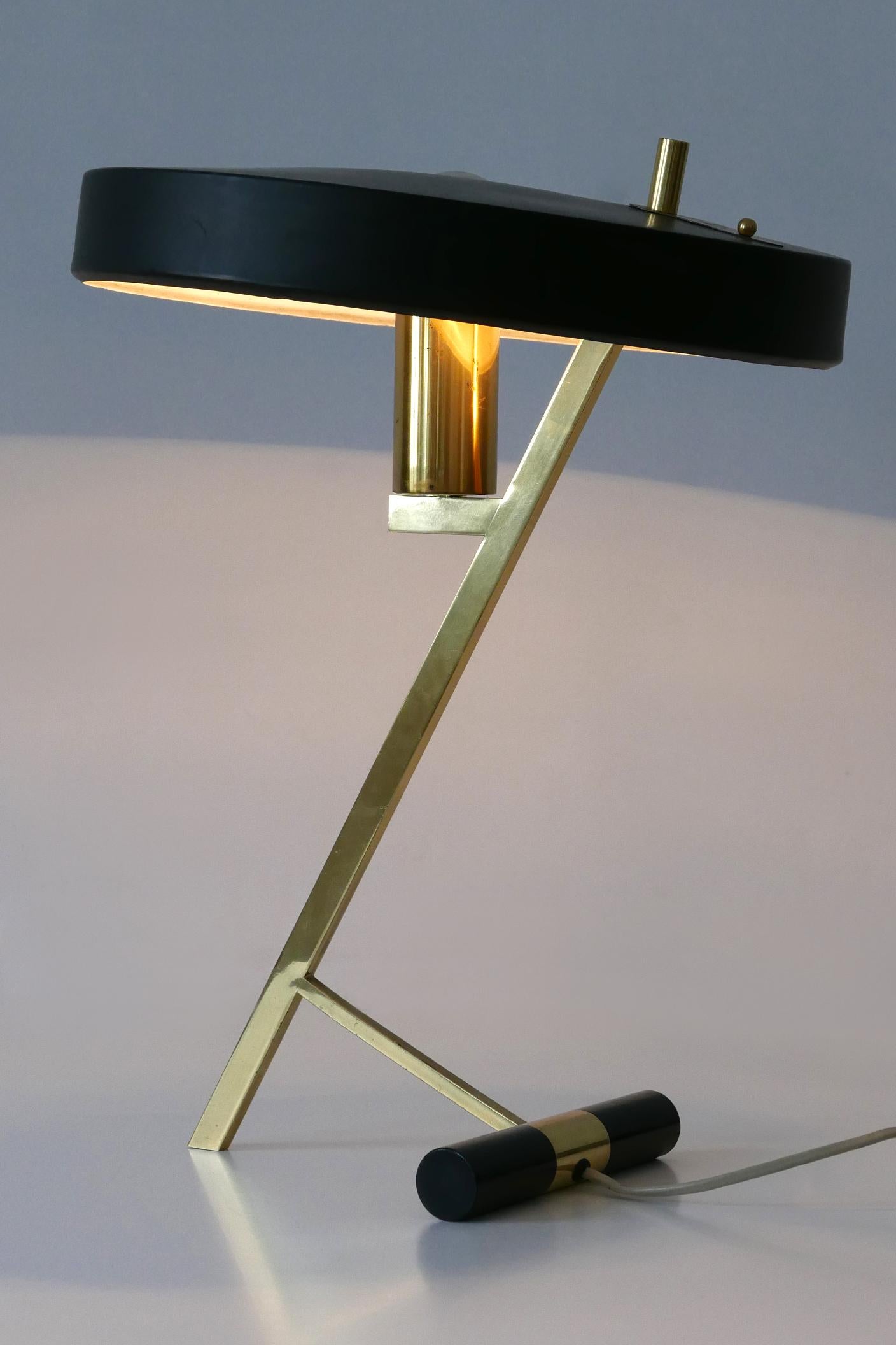 Elegante lampe de table ou lampe de bureau en Z du milieu du siècle dernier par Louis Kalff pour Philips, années 1950 en vente 4