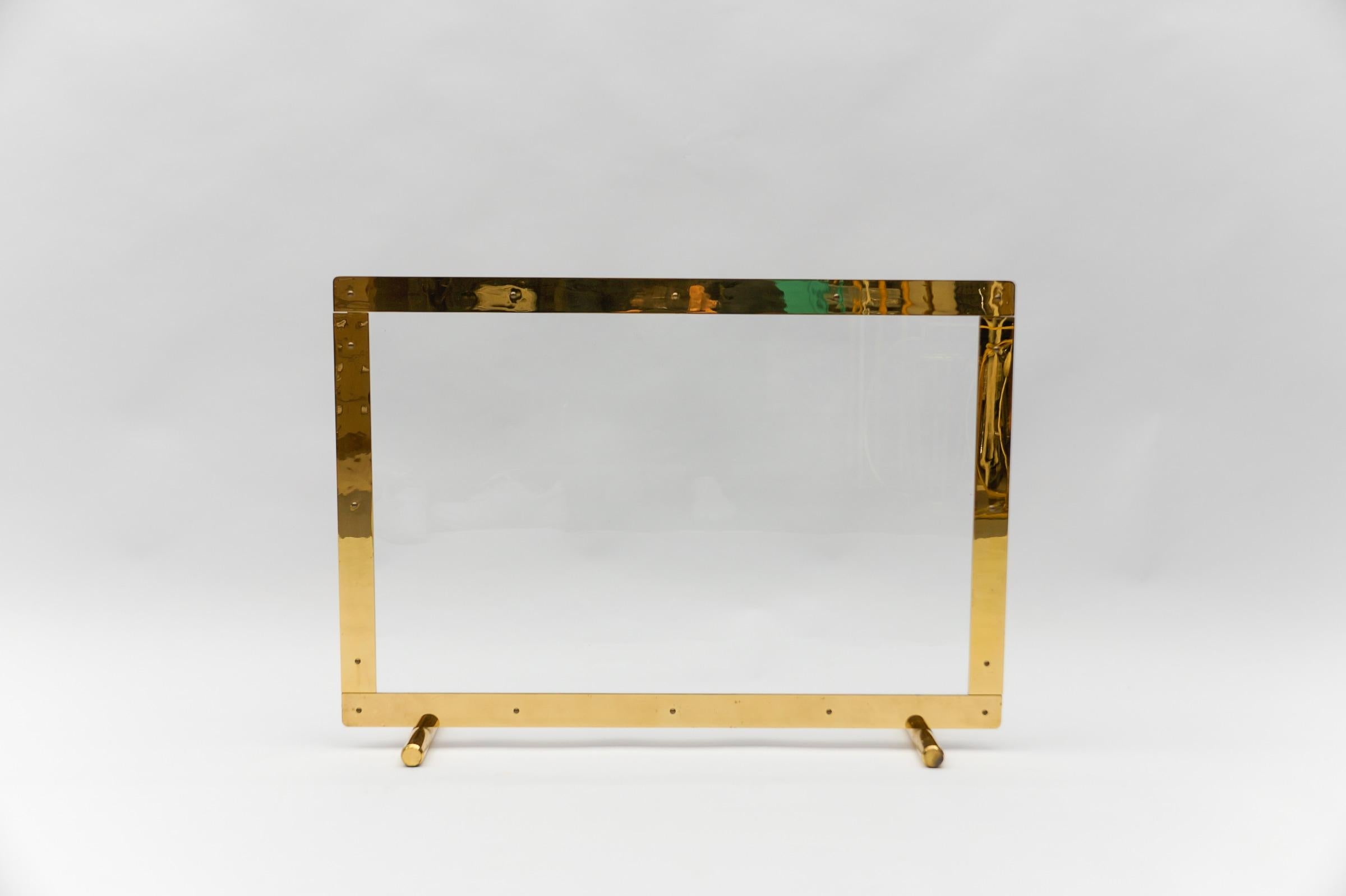 Eleganter moderner Kaminschirm aus Gold und Glas mit Intarsien, Mid-Centutry Modern, Italien, 1970er Jahre im Zustand „Gut“ im Angebot in Nürnberg, Bayern