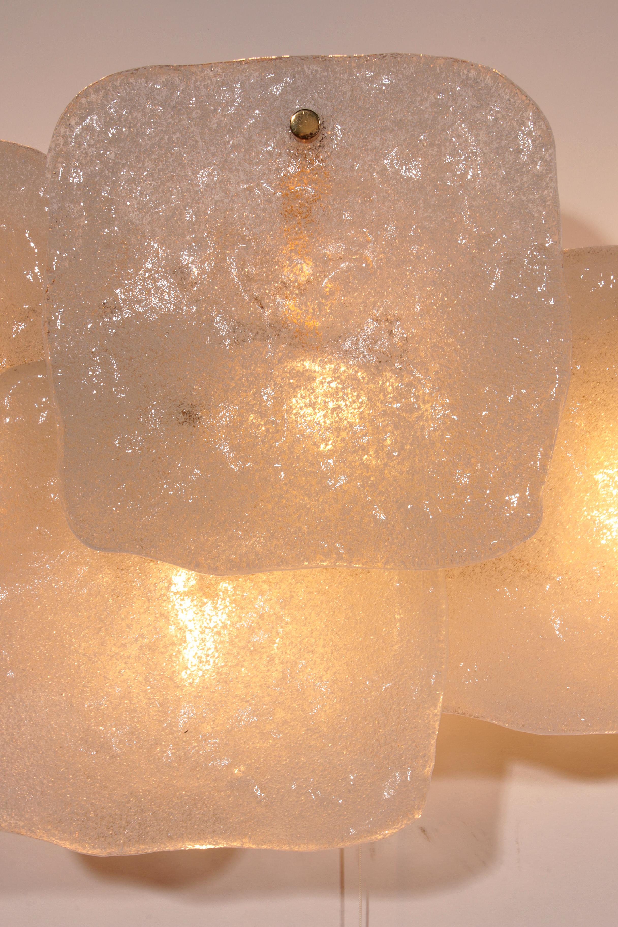 Laiton Elegance Midcentury Ice Glass Wall Sconces by J.T. Kalmar, Autriche (années 1960) en vente