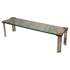 Eleganter Beistelltisch aus der Jahrhundertmitte von Peter Ghyczy