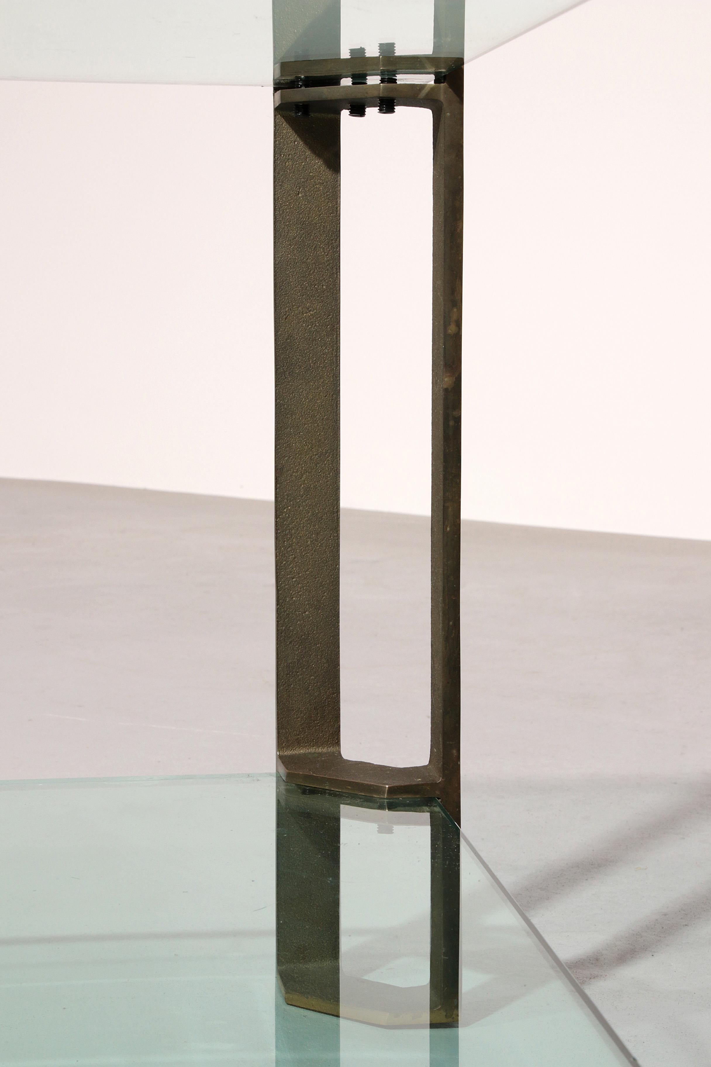 Elegante mesa de mediados de siglo de Peter Ghyczy Modelo T24 en venta 4