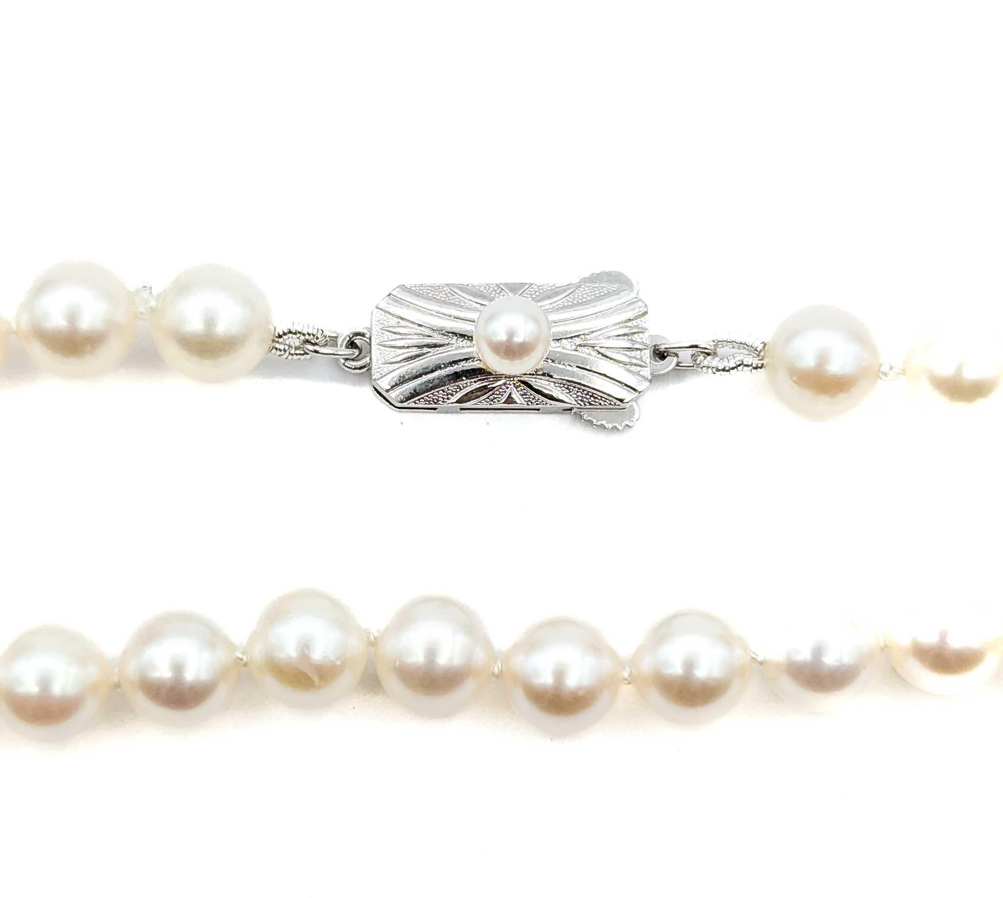 De las mujeres Elegante collar de perlas Akoya Mikimoto en plata de ley en venta