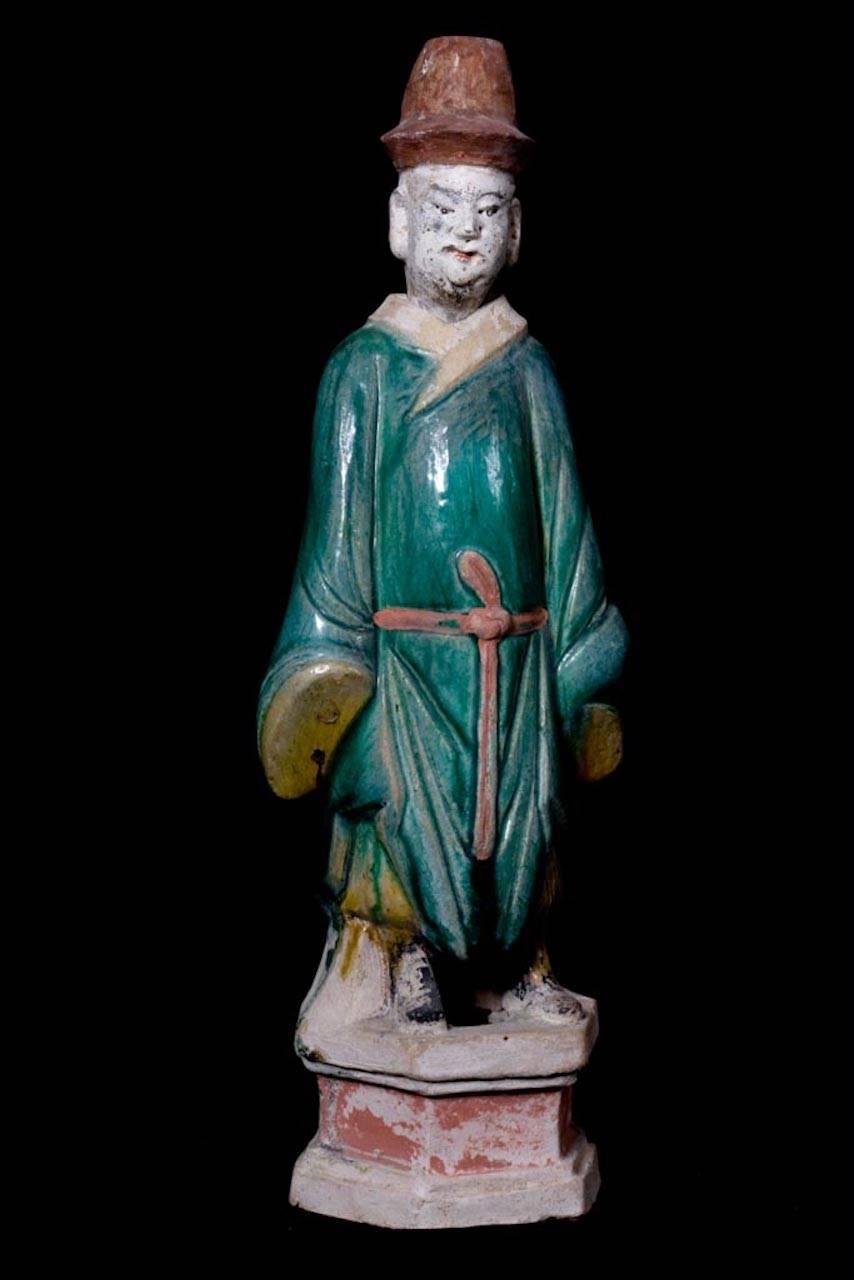 Elegant Ming Dynasty Court Attendant, Glazed Terracotta - China '1368-1644 AD' In Excellent Condition In San Pedro Garza Garcia, Nuevo Leon