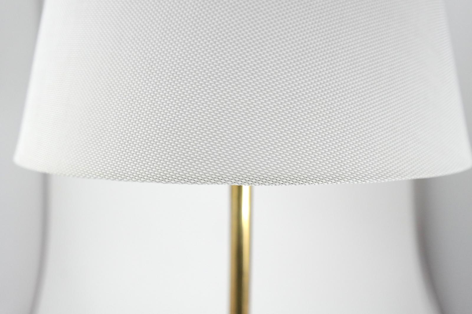 Elegant Minimalist Brass Table Lamp, 1970s 1