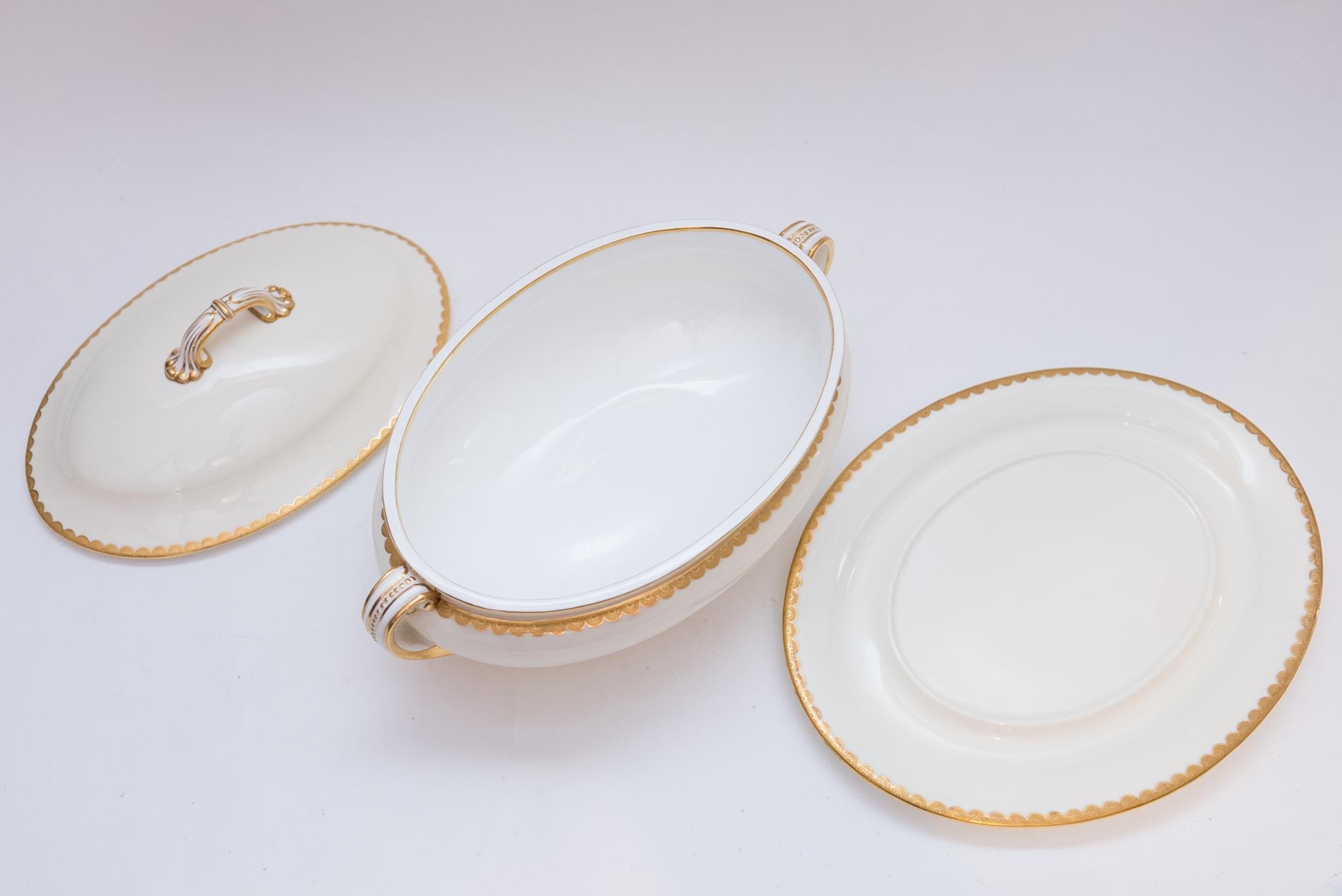 Elegant Minton England Soup Tureen and Platter. Scalloped Gilt Design Circa 1920 1