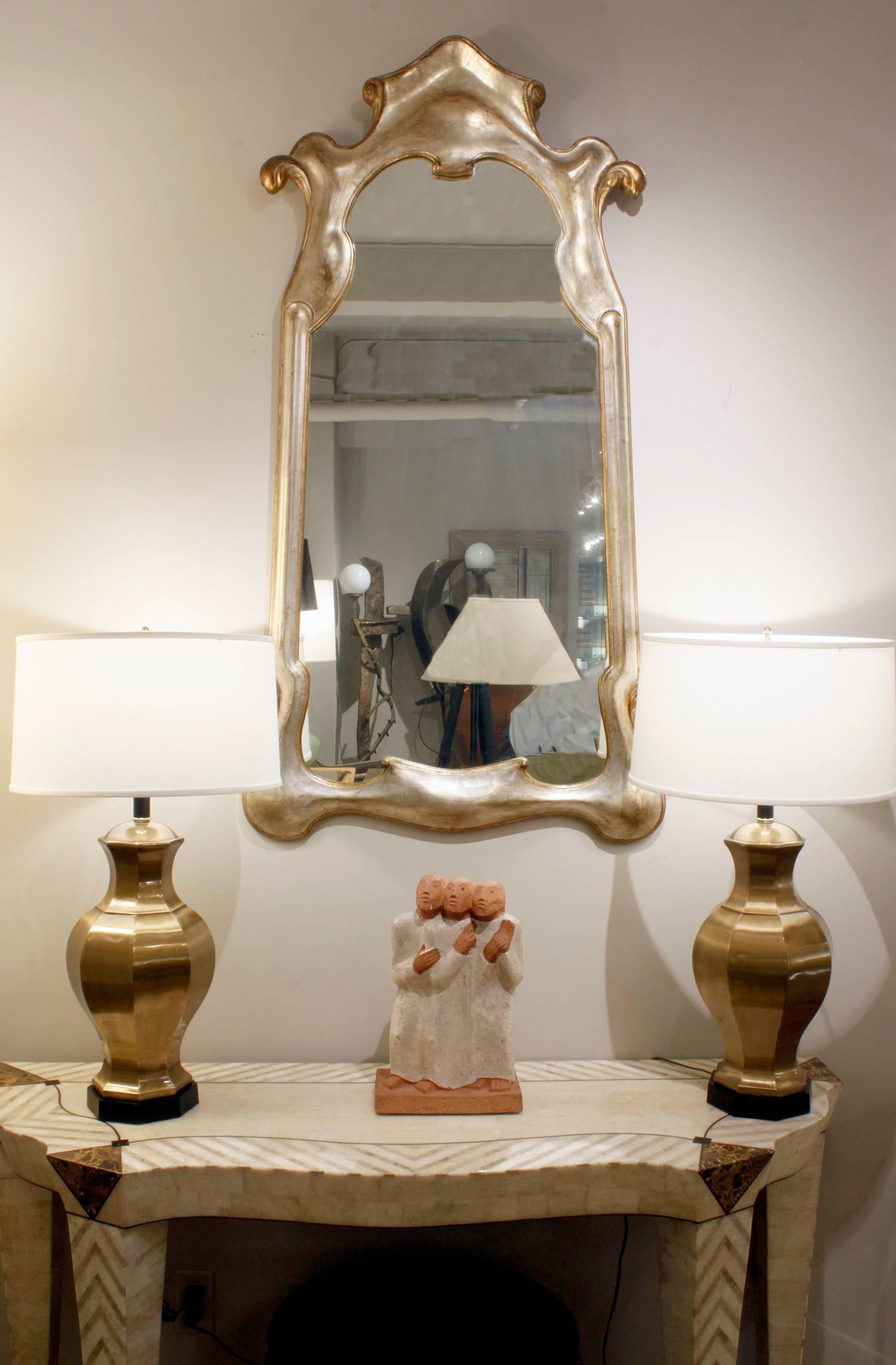 Elegant Mirror with Soft Gold Lacquer Finish, 1940s In Excellent Condition In New York, NY