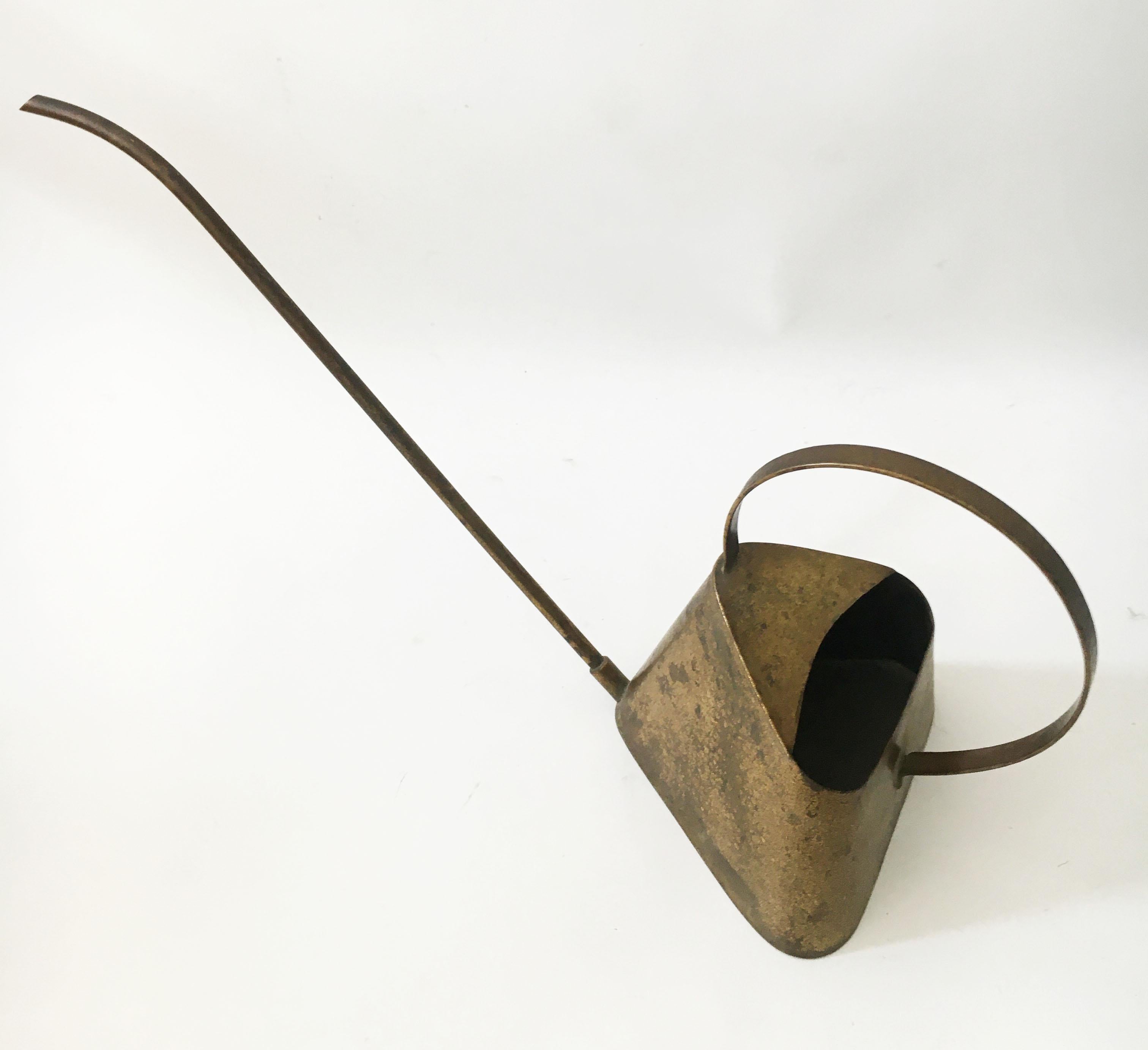 Mid-20th Century Elegant Modernist Watering Can, Patinated Brass Hammered Style, Austria 1950s