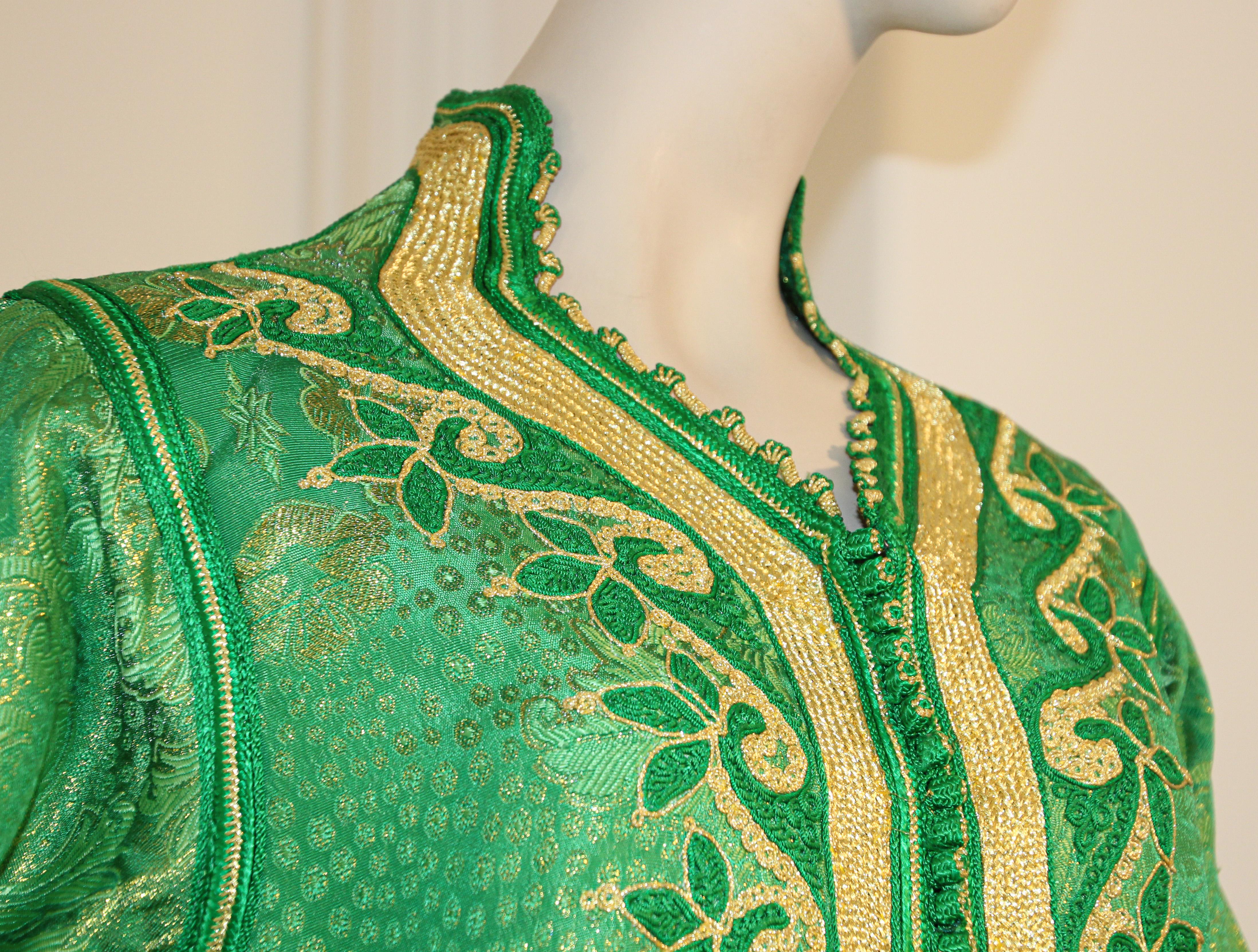 Elegant Moroccan Caftan Emerald Green and Gold Metallic Brocade For Sale 1