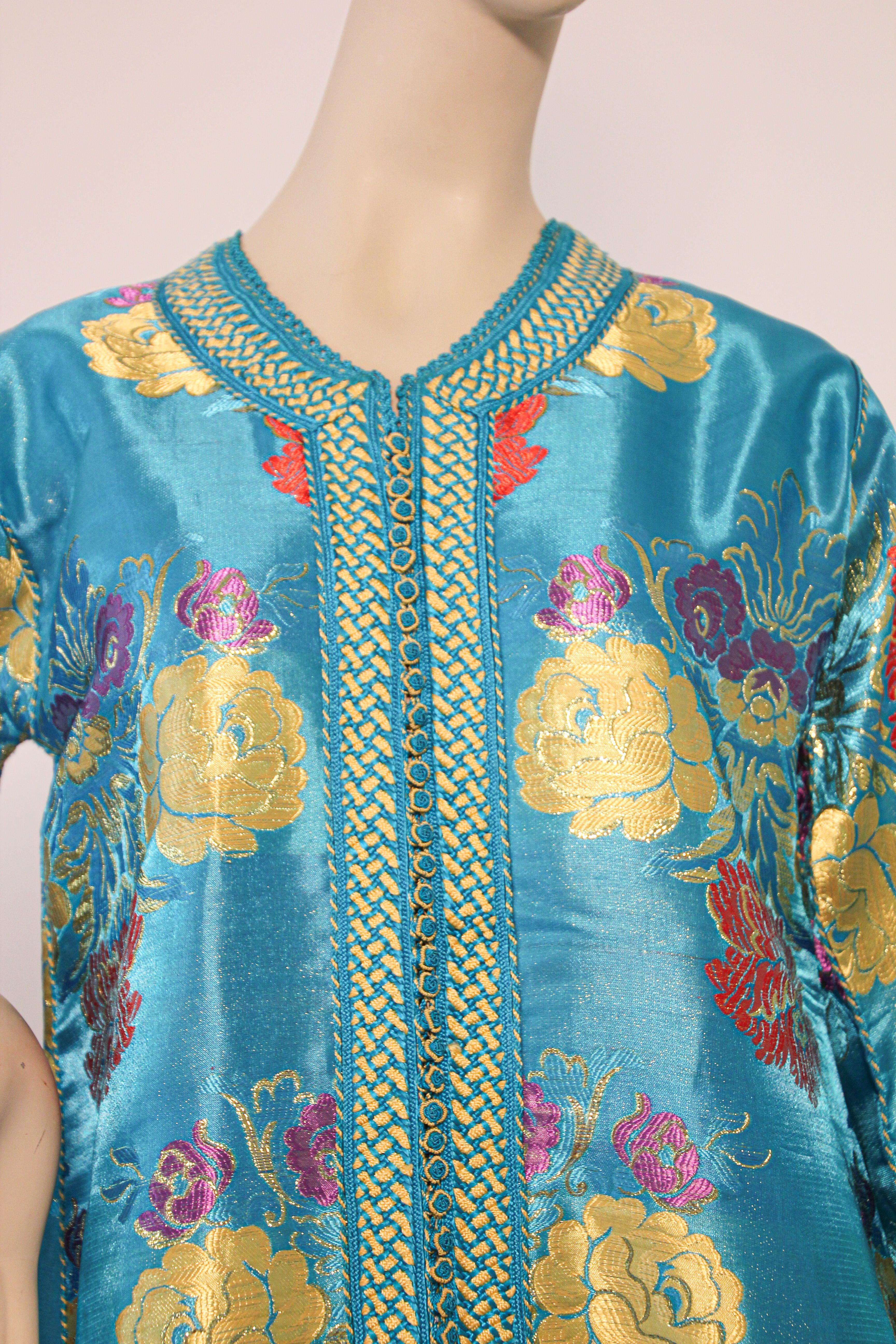 Elegant Moroccan Caftan in Blue Metallic Floral Brocade For Sale 7
