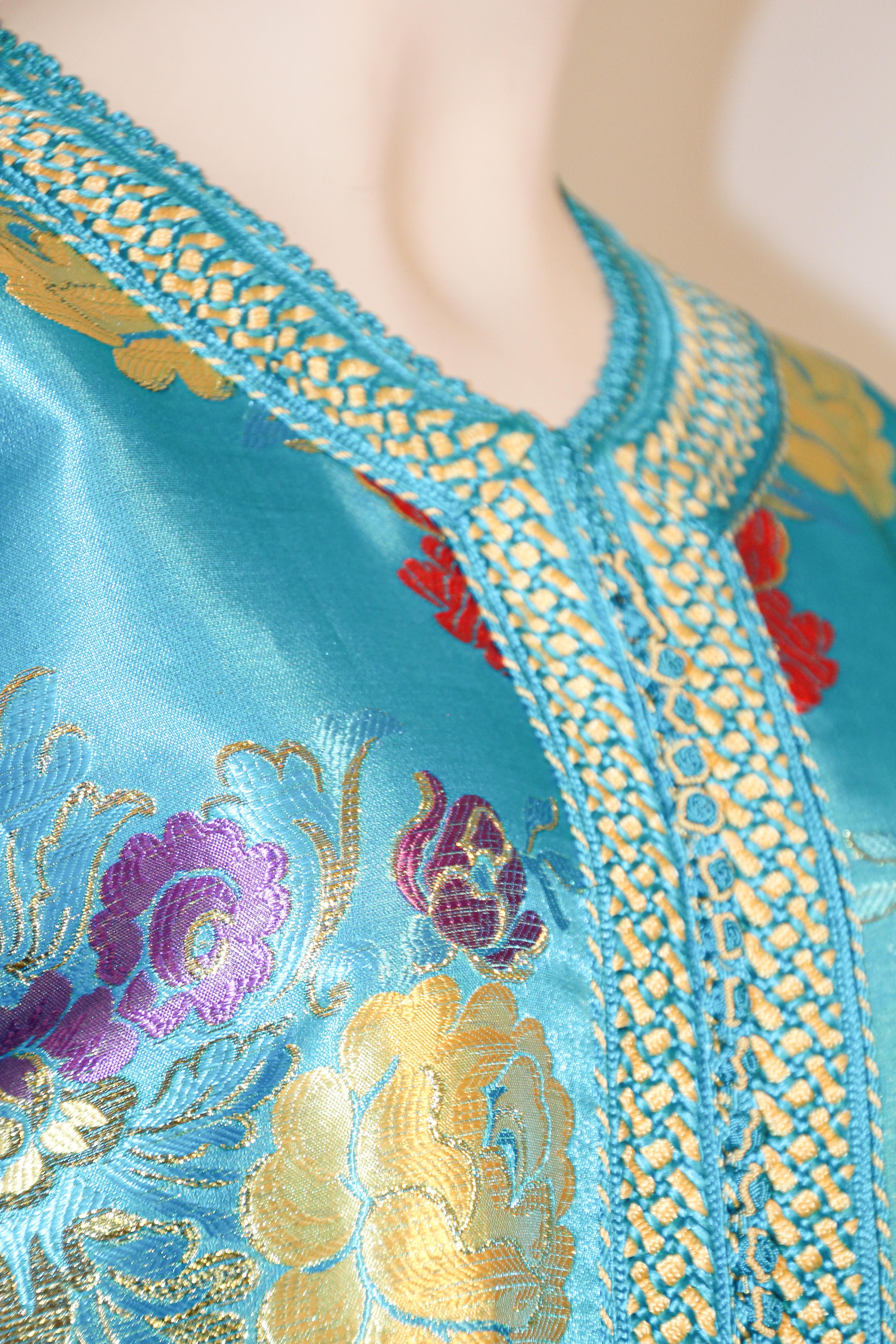 Elegant Moroccan Caftan in Blue Metallic Floral Brocade For Sale 9