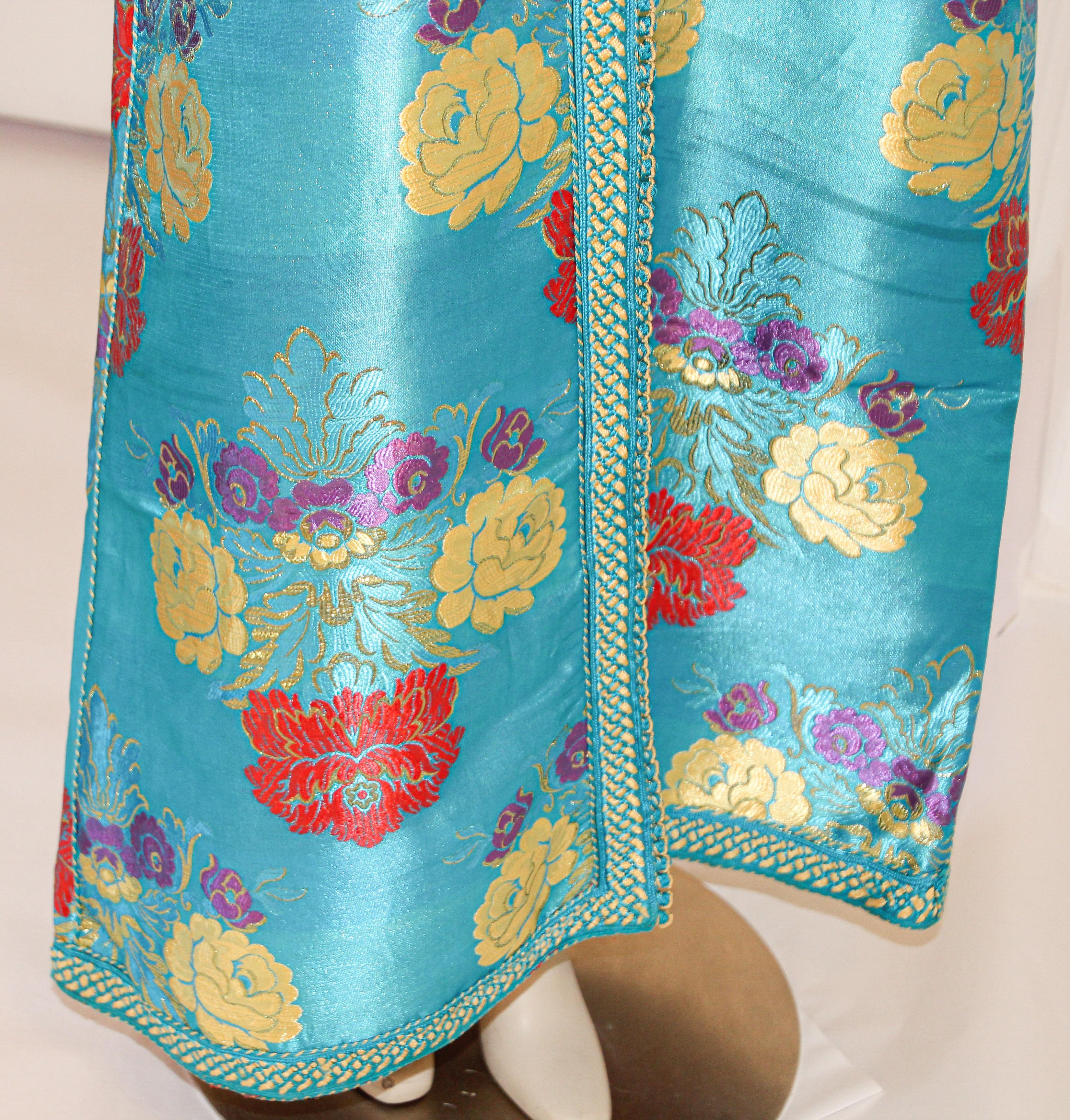 Elegant Moroccan Caftan in Blue Metallic Floral Brocade For Sale 10