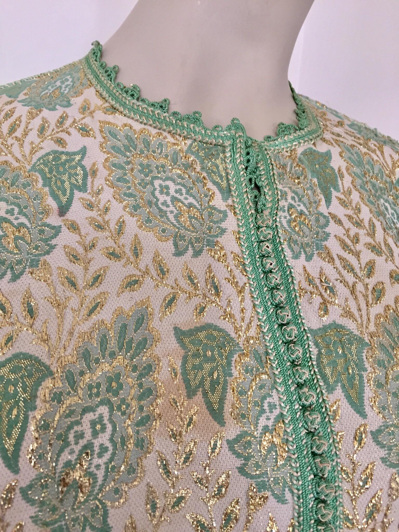 Elegant Moroccan Caftan Green and Silver and Gold Metallic Floral Brocade For Sale 1