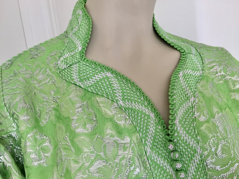Elegant Moroccan Caftan Lime Green and Silver Metallic Floral Brocade For Sale 3