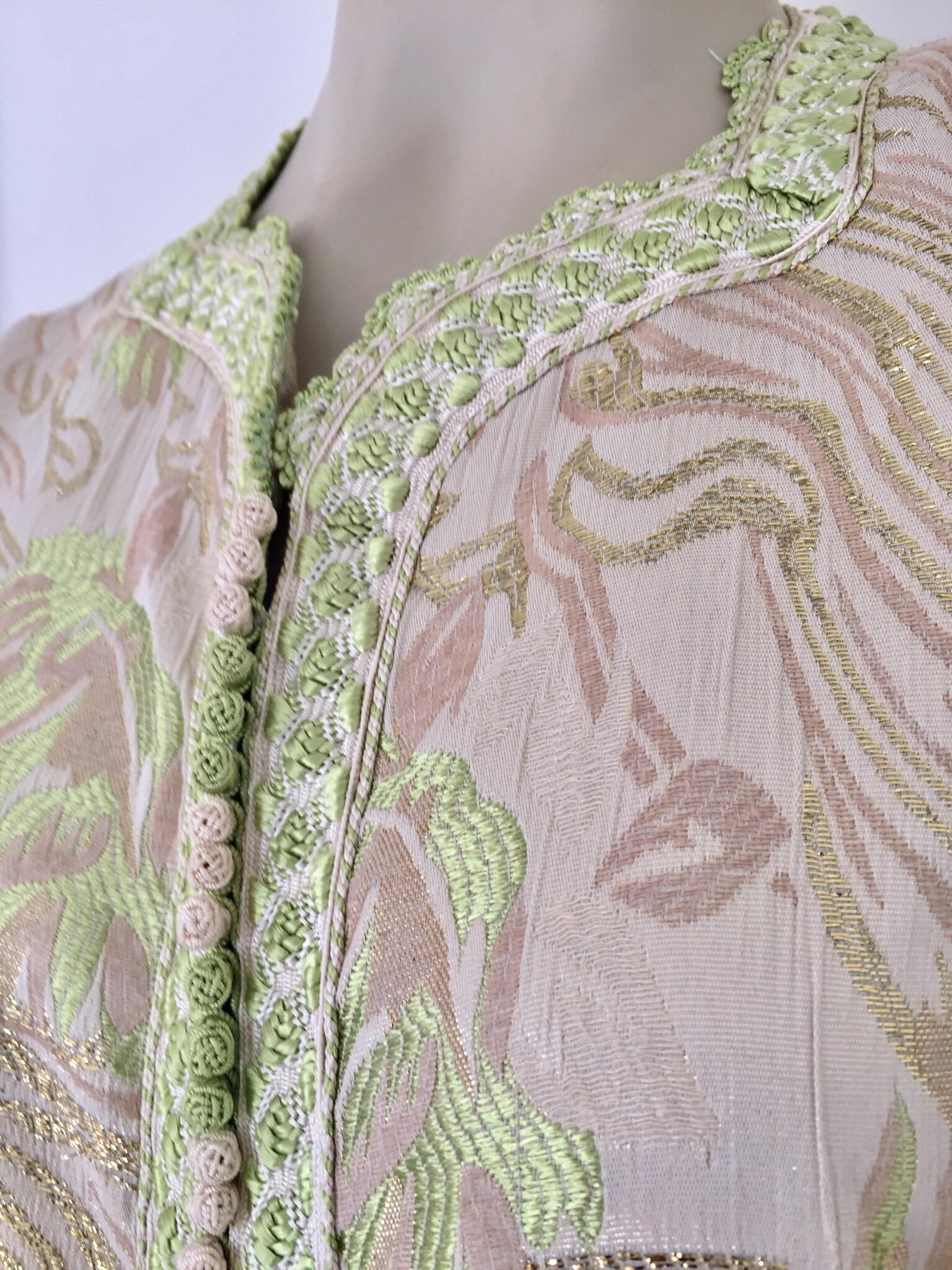 Moroccan Caftan Lime Green and Silver Metallic Floral Brocade Moorish Kaftan For Sale 5