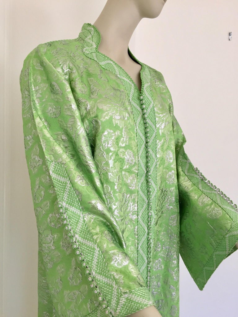 Elegant Moroccan Caftan Lime Green and Silver Metallic Floral Brocade For Sale 7