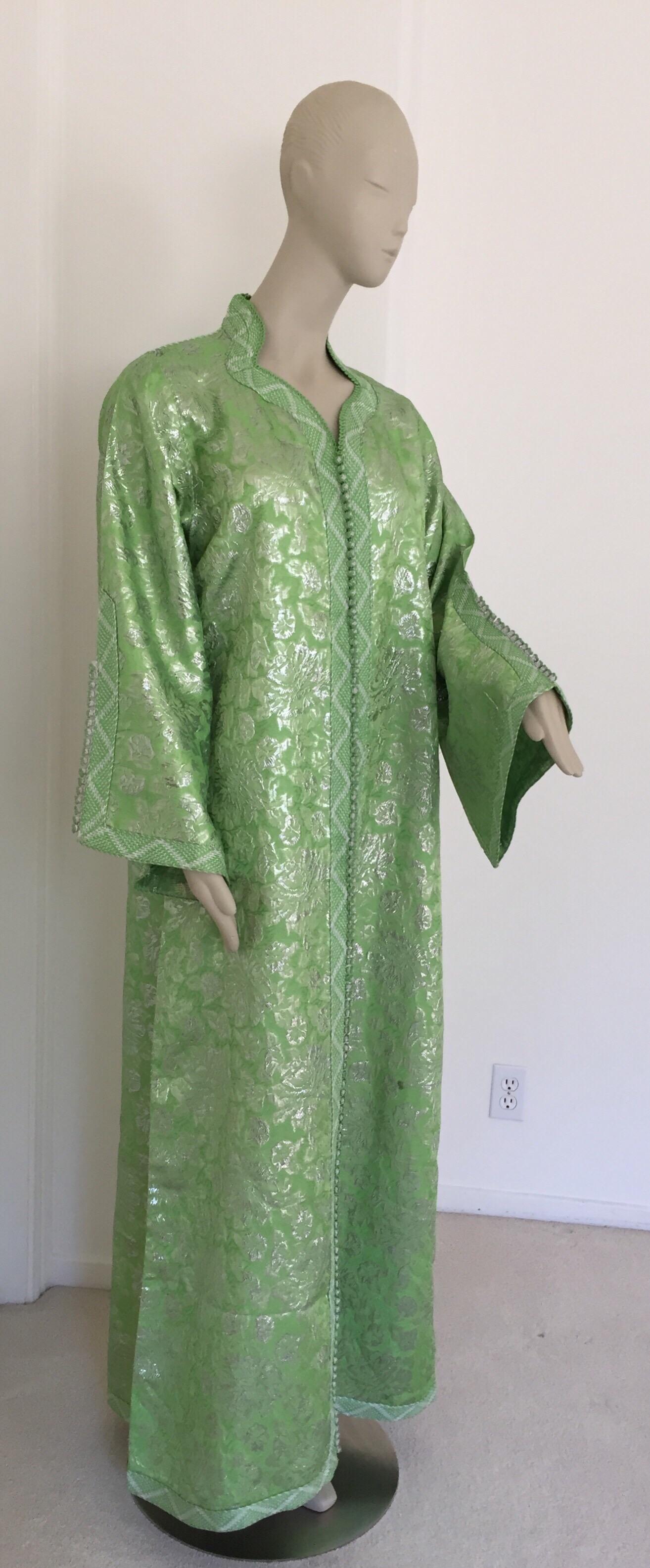 Moroccan Caftan Lime Green and Silver Metallic Floral Brocade In Good Condition In North Hollywood, CA