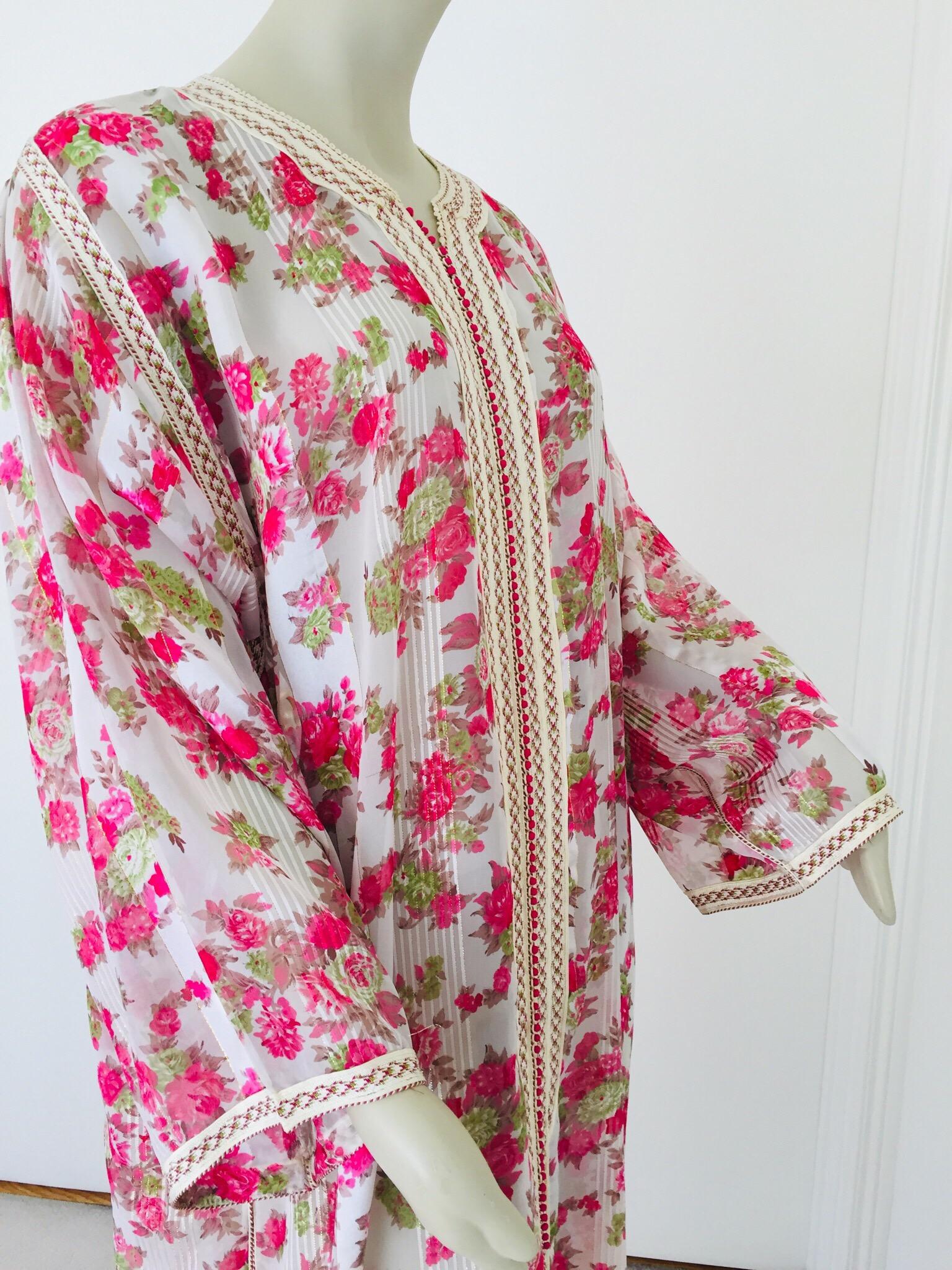 1970 Moroccan Caftan Metallic Pink Floral Silk Kaftan For Sale 5