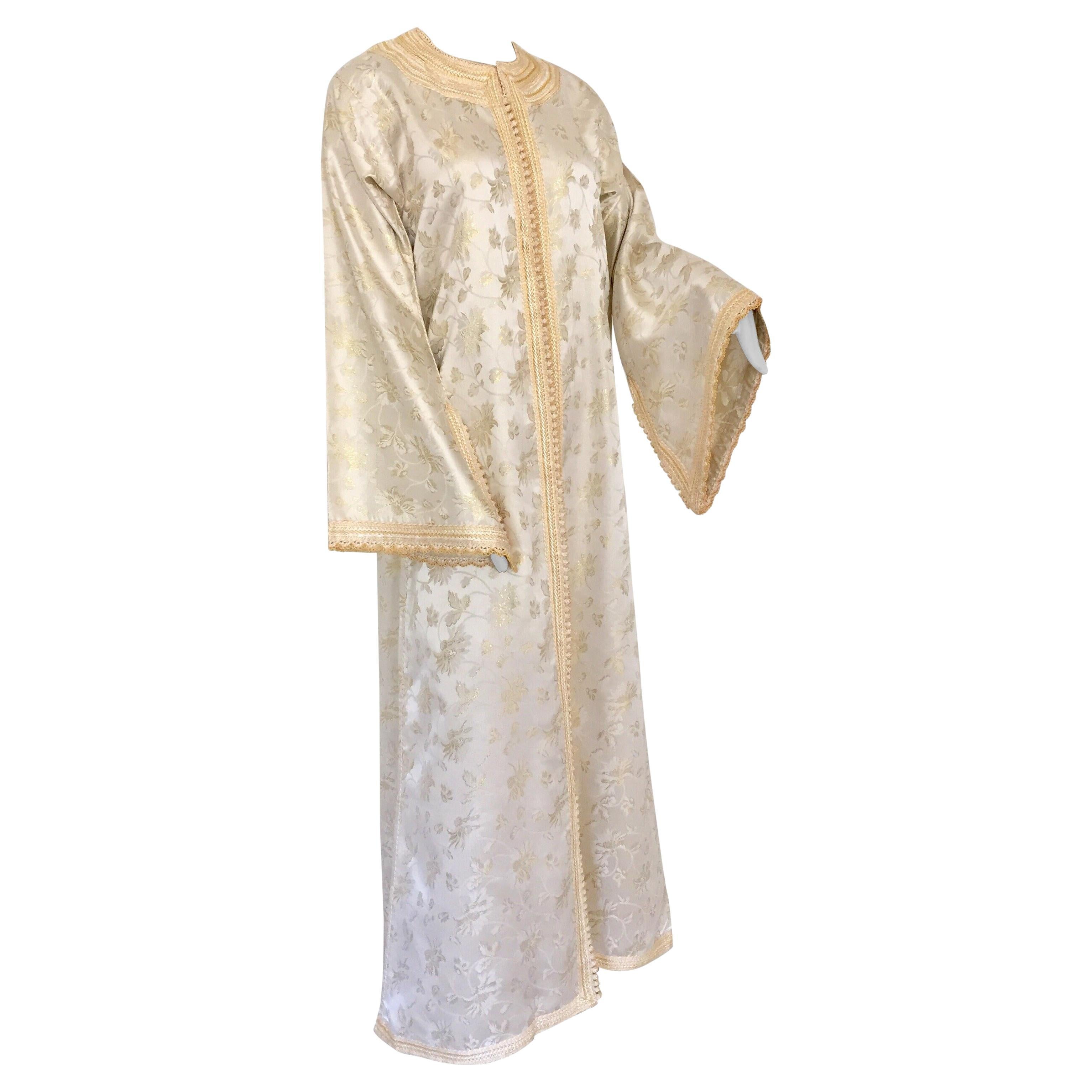 Elegant Moroccan Caftan White and Gold Metallic Floral Brocade