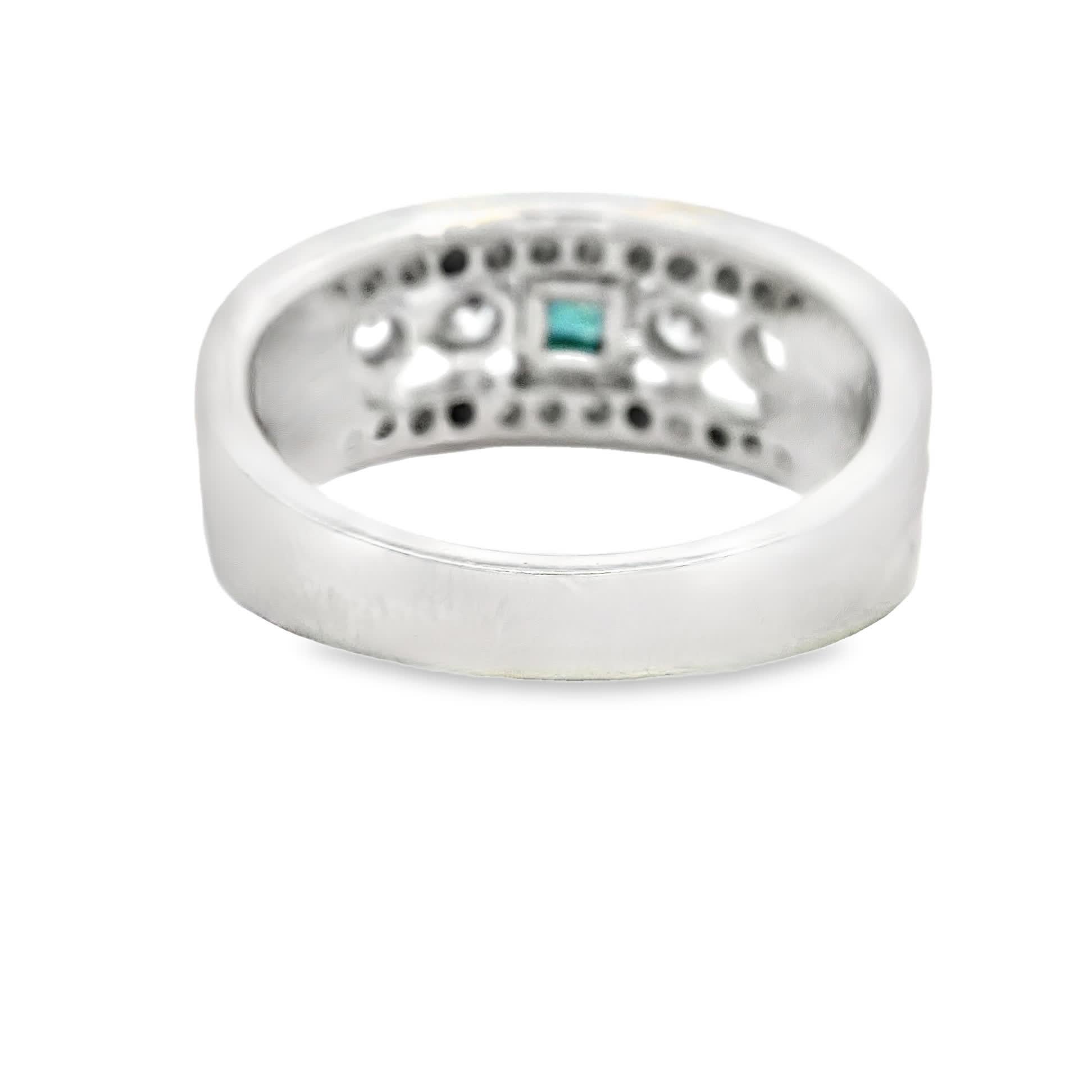 Eleganter Ring mit mehreren Steinen im Zustand „Neu“ im Angebot in Great Neck Plaza, NY