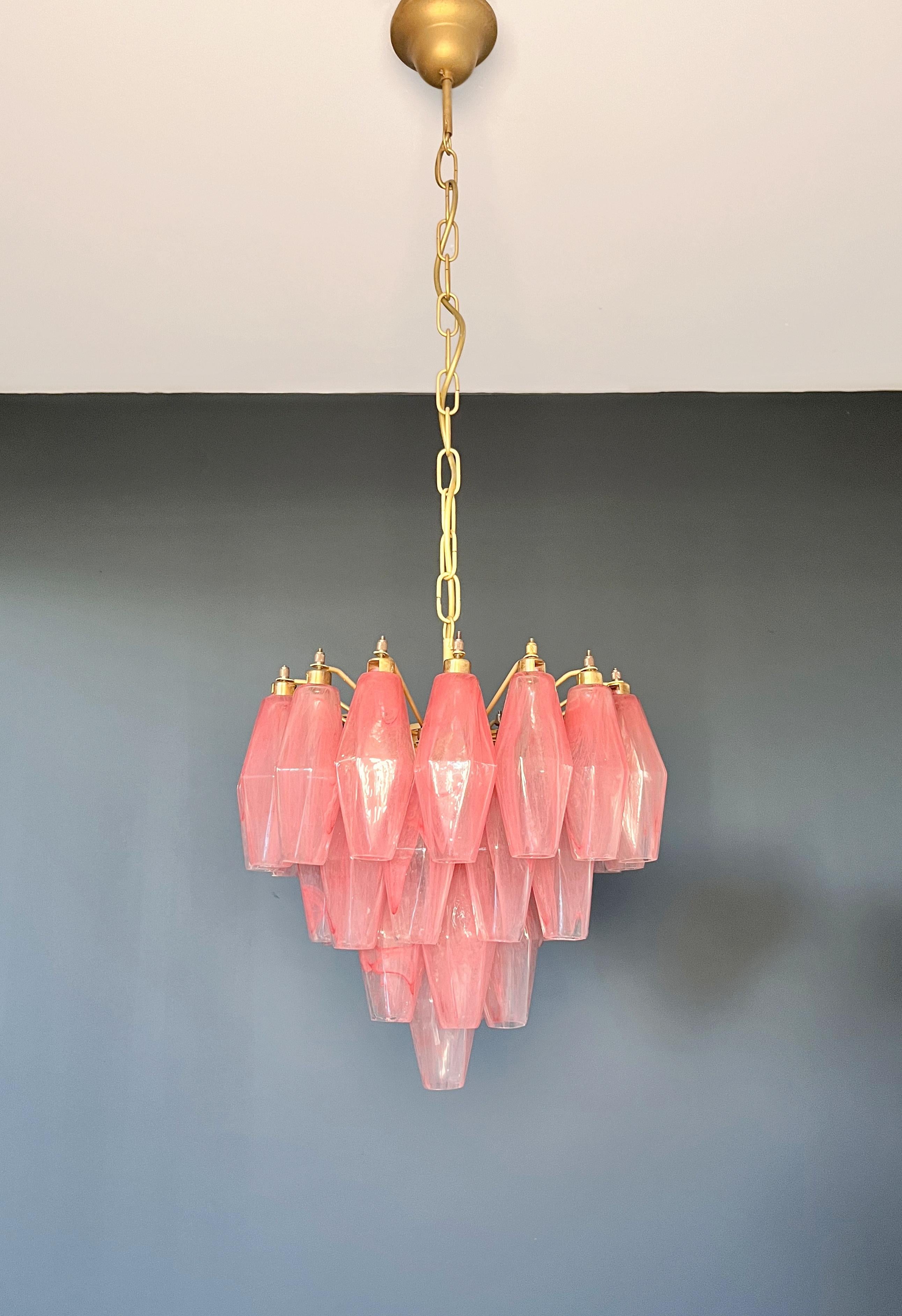 Galvanizzato Elegant Murano alabaster pink Poliedri Chandelier - Carlo Scarpa design in vendita