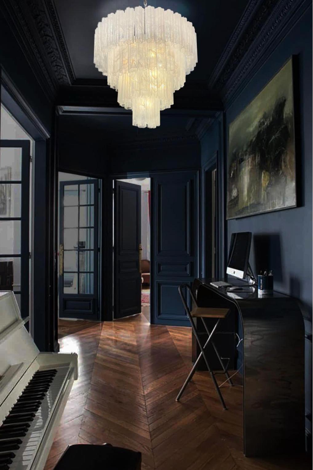 Elegant lustre à verres blancs en albâtre de Murano en vente 2