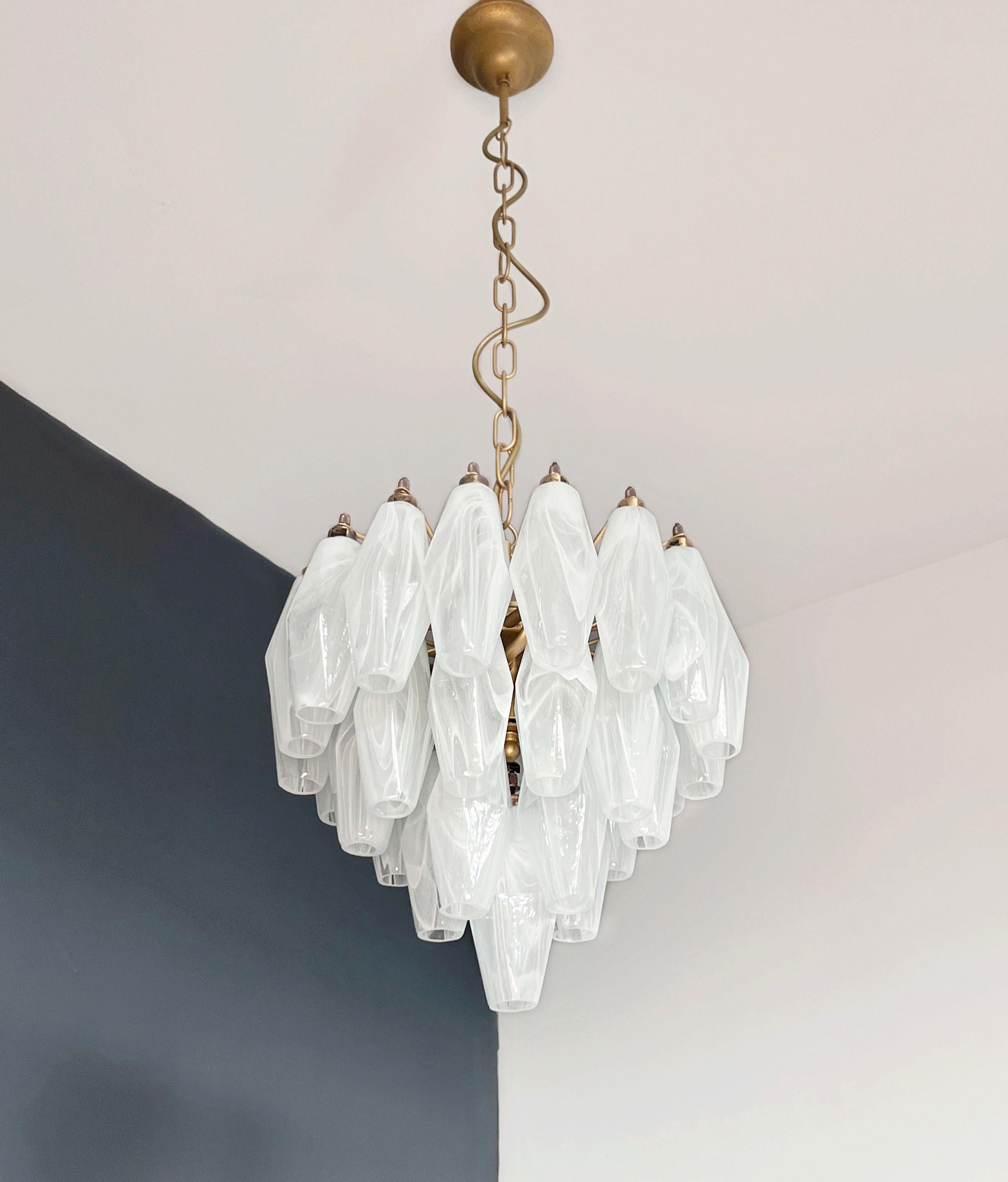 20th Century Elegant Murano alabaster white Poliedri Chandelier - Carlo Scarpa design For Sale