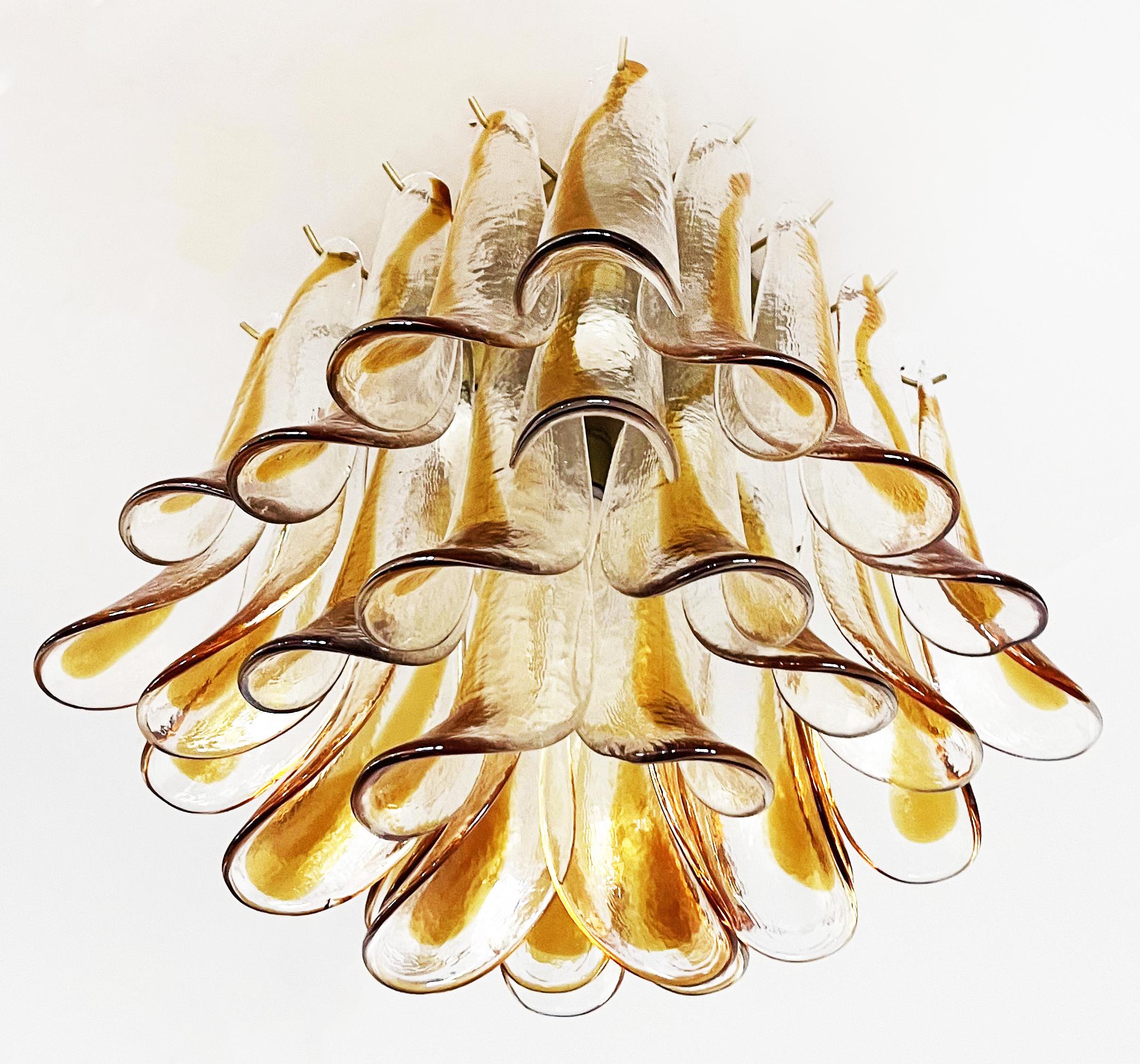 Italian Elegant Murano ceiling lamp - 32 amber and clear glass petals For Sale