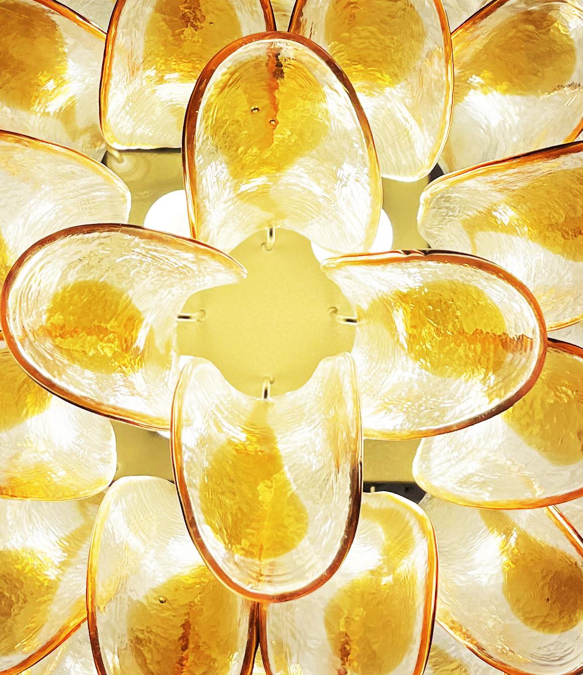 20th Century Elegant Murano ceiling lamp - 32 amber and clear glass petals For Sale