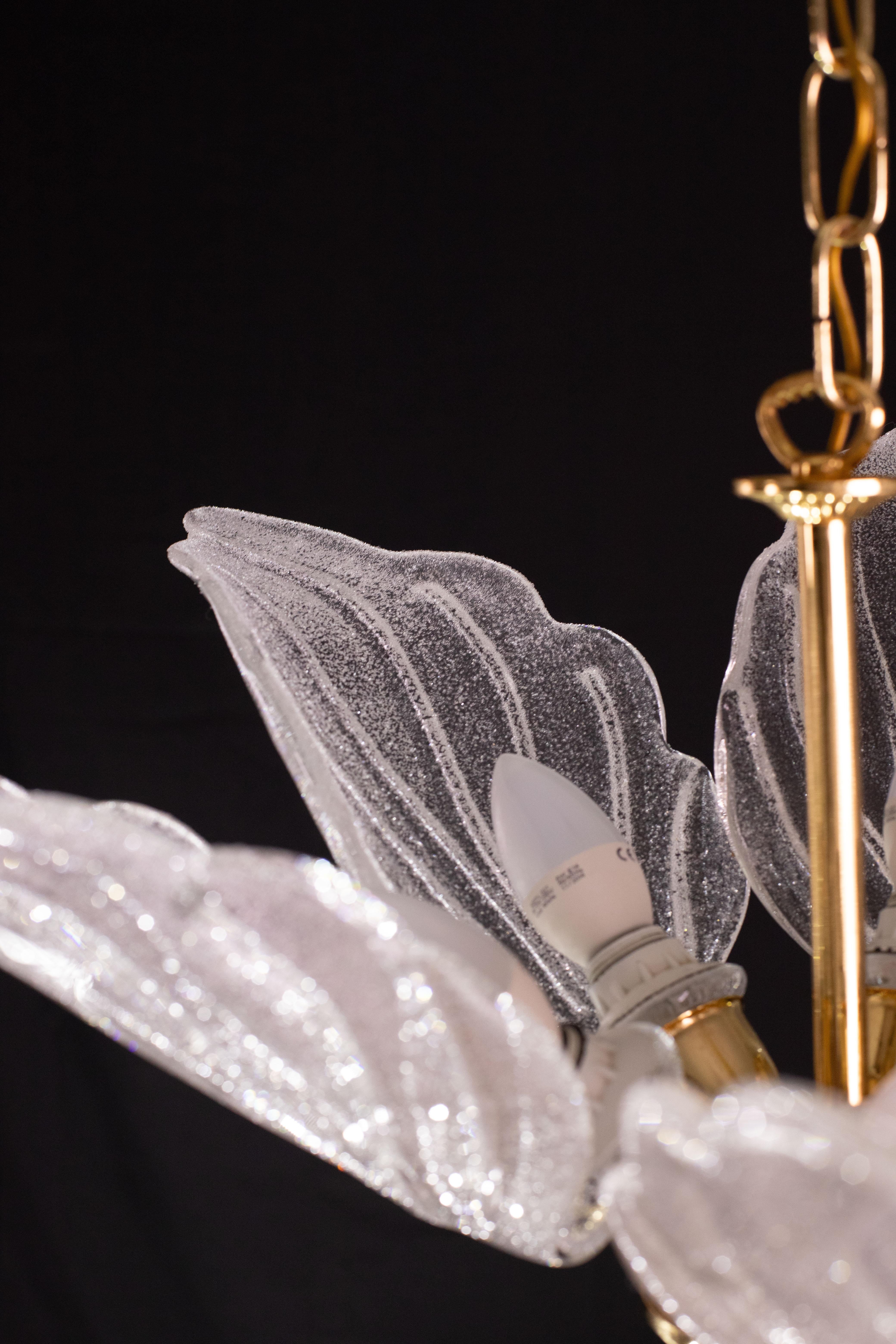 Eleganter Murano-Kronleuchter mit 5 Blättern in Gitter im Angebot 3
