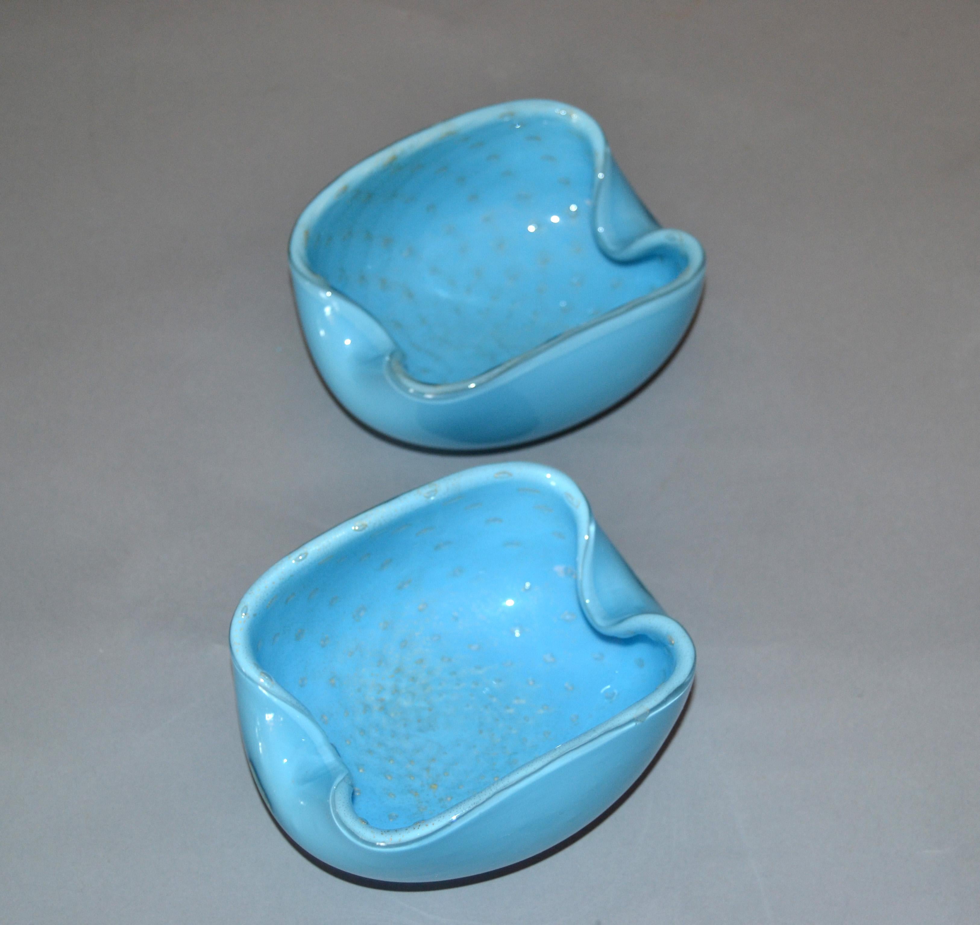 Mid-Century Modern Elegant Murano Glass Blue and Gold Flecks Bowls or Catchalls, a Pair