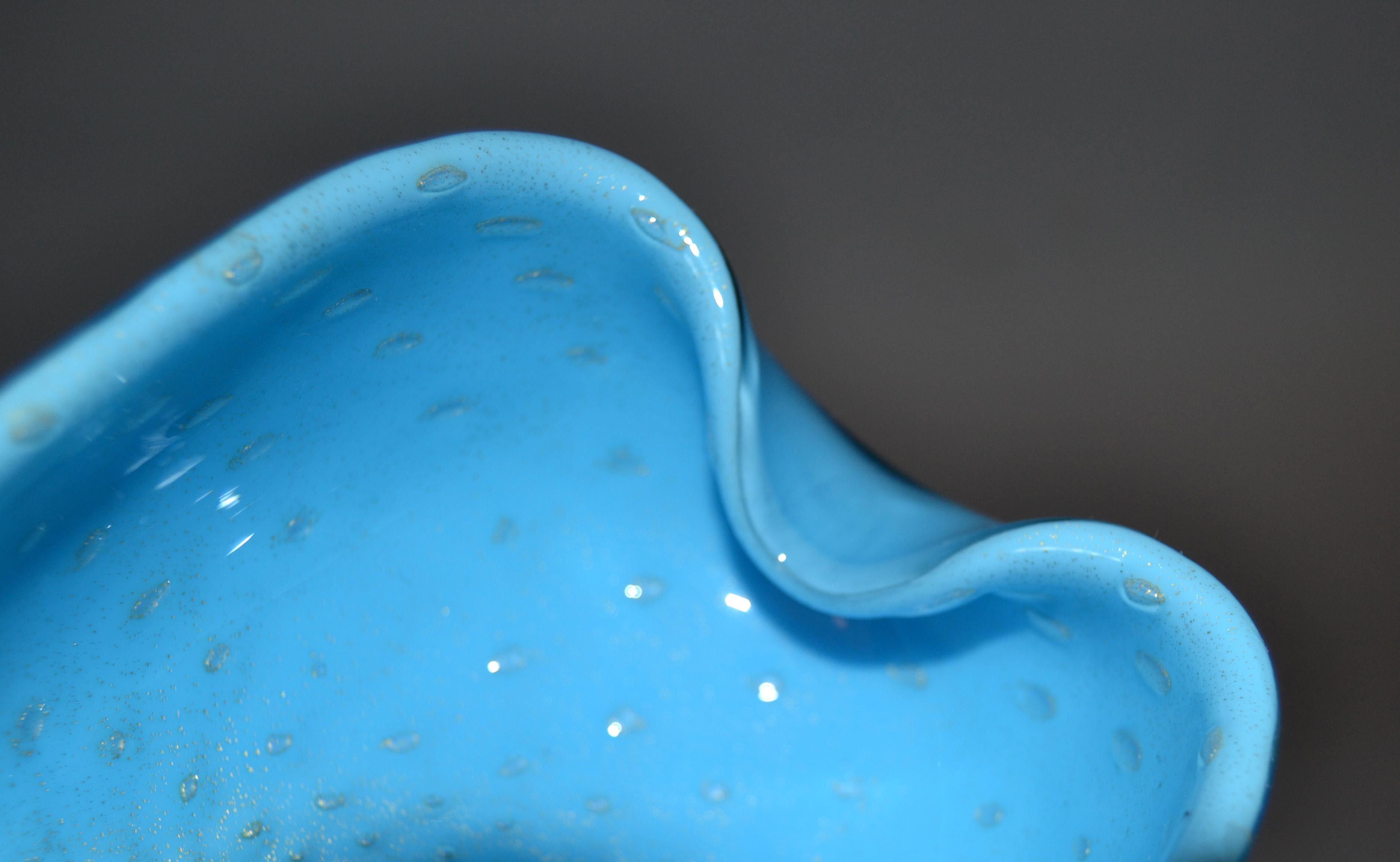 Elegant Murano Glass Blue and Gold Flecks Bowls or Catchalls, a Pair 2