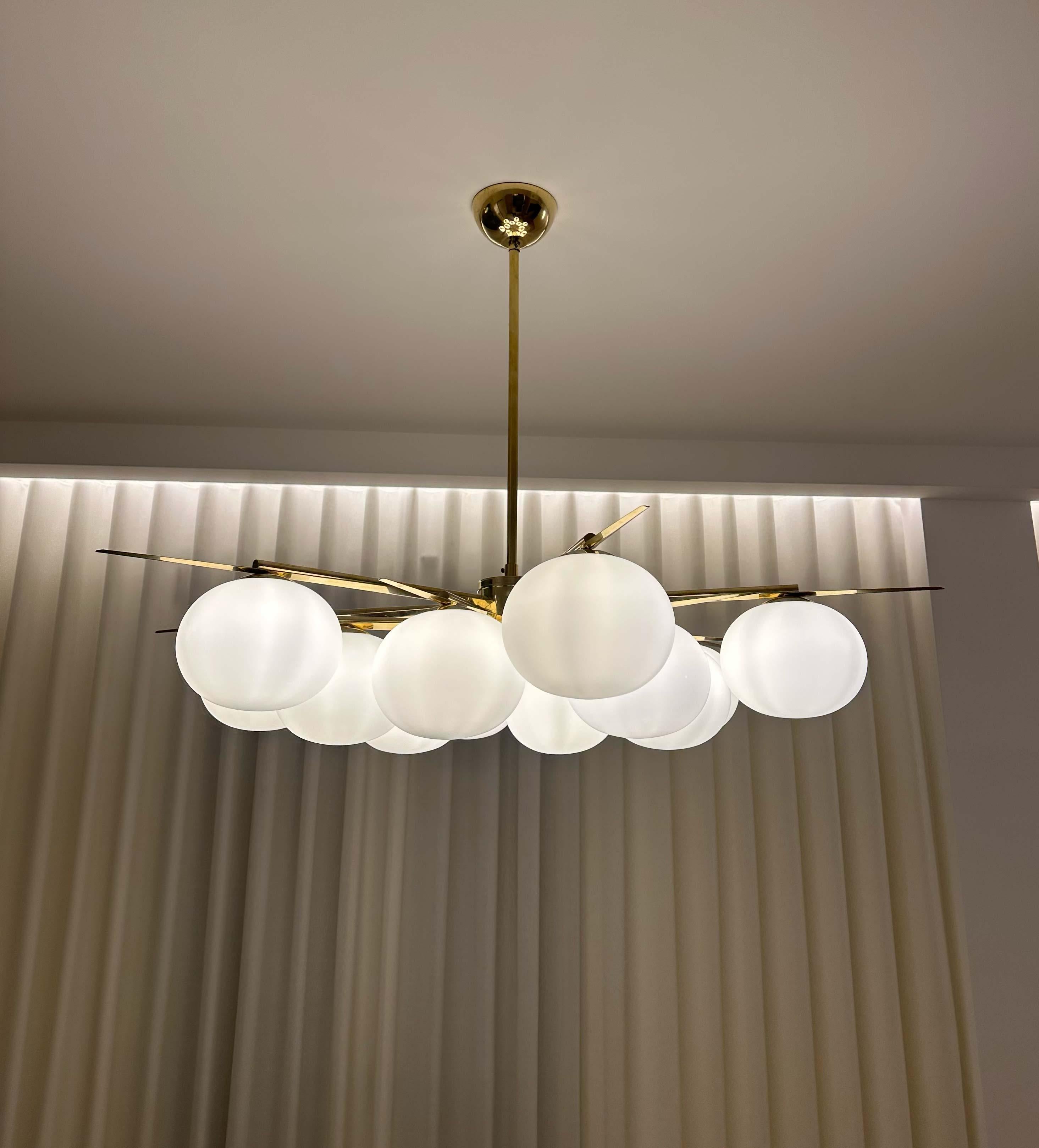 Italian Elegant Murano Glass & Brass Chandelier, 2000s Mid-Century Modern Design For Sale