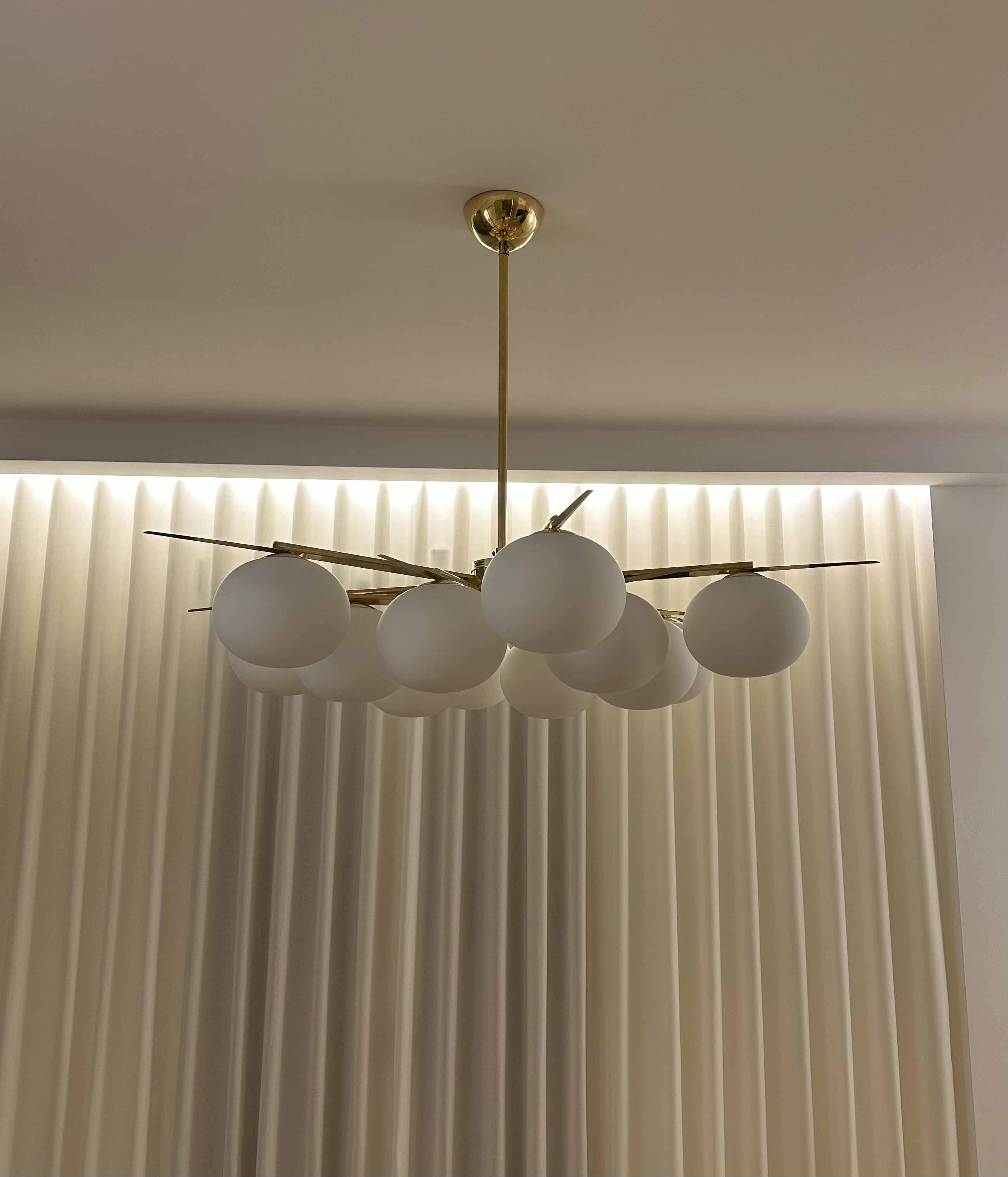 Elegant Murano Glass & Brass Chandelier, 2000s Mid-Century Modern Design For Sale 4