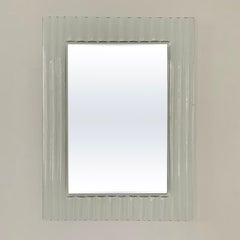 Miroir en verre Elegant circa 1980, Italie.