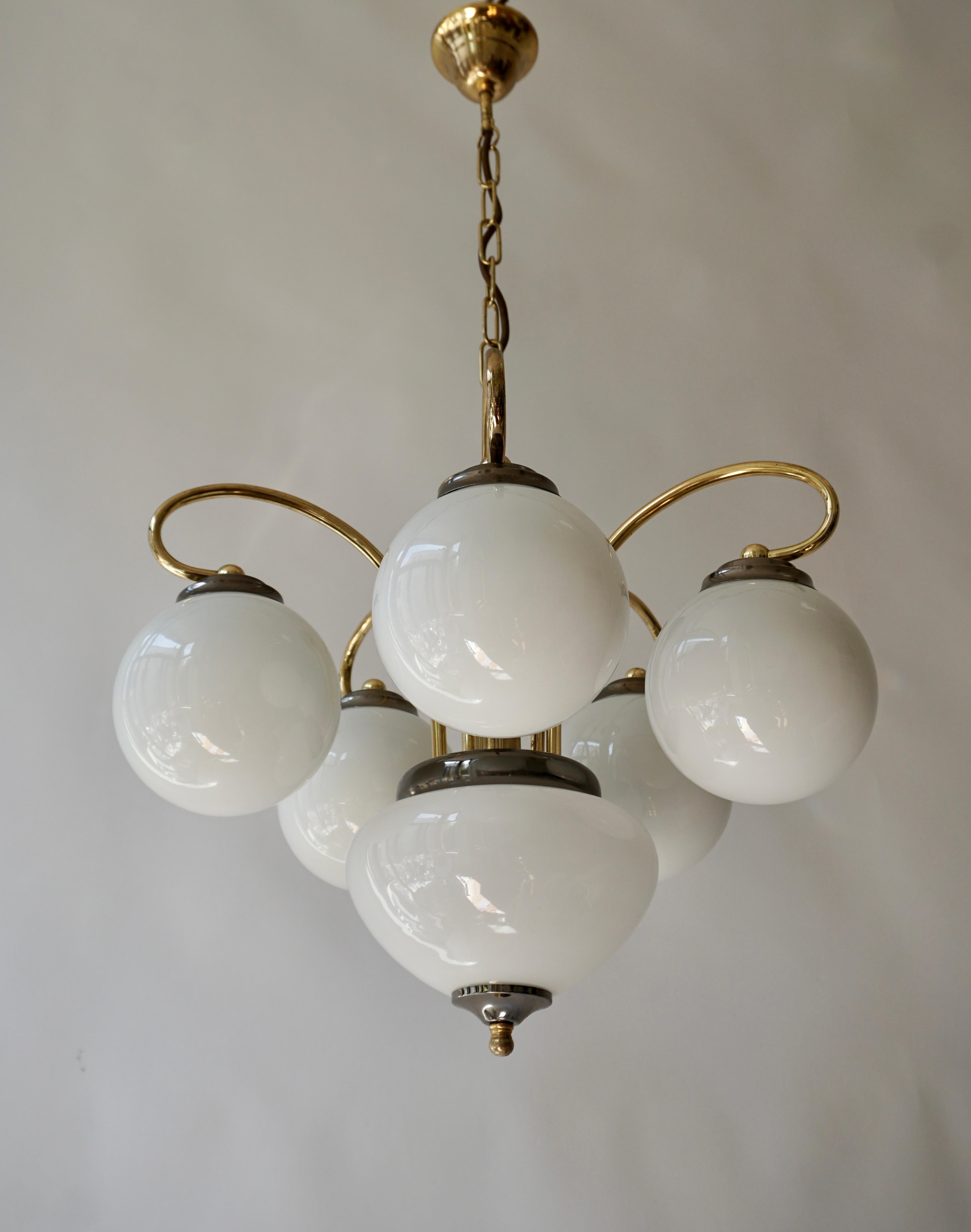 Elegant Murano Opaline Glass and Brass Chandelier, 1970s, Italy For Sale 3