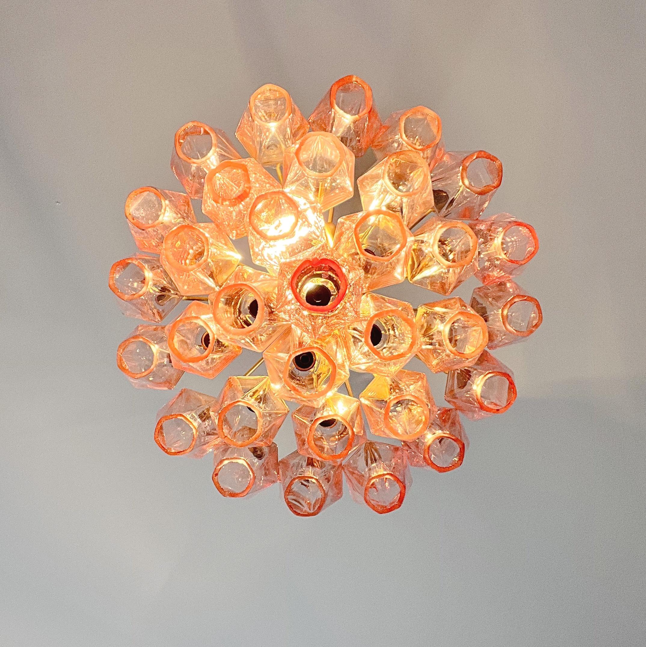 Eleganter rosafarbener Poliedri-Kronleuchter aus Muranoglas - Design von Carlo Scarpa im Angebot 9